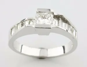 1.05 carat Radiant and Baguette Diamond 18k White Gold Engagement Ring Size 6