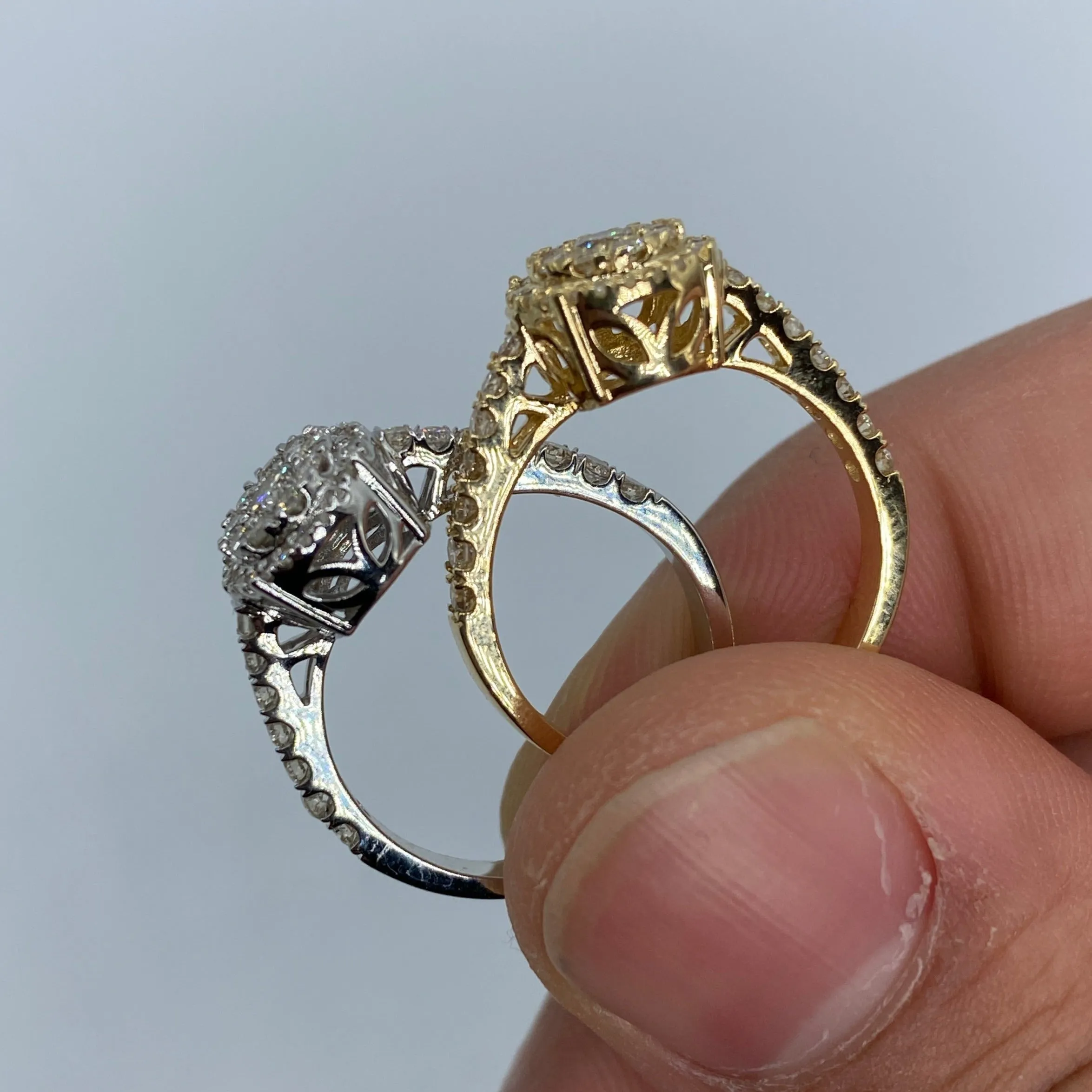 14K Circle Diamond Engagement Ring