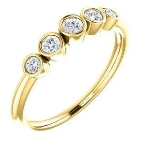 14k Yellow Gold 1/4 CTW Diamond Graduated Bezel Set Ring, Size 7