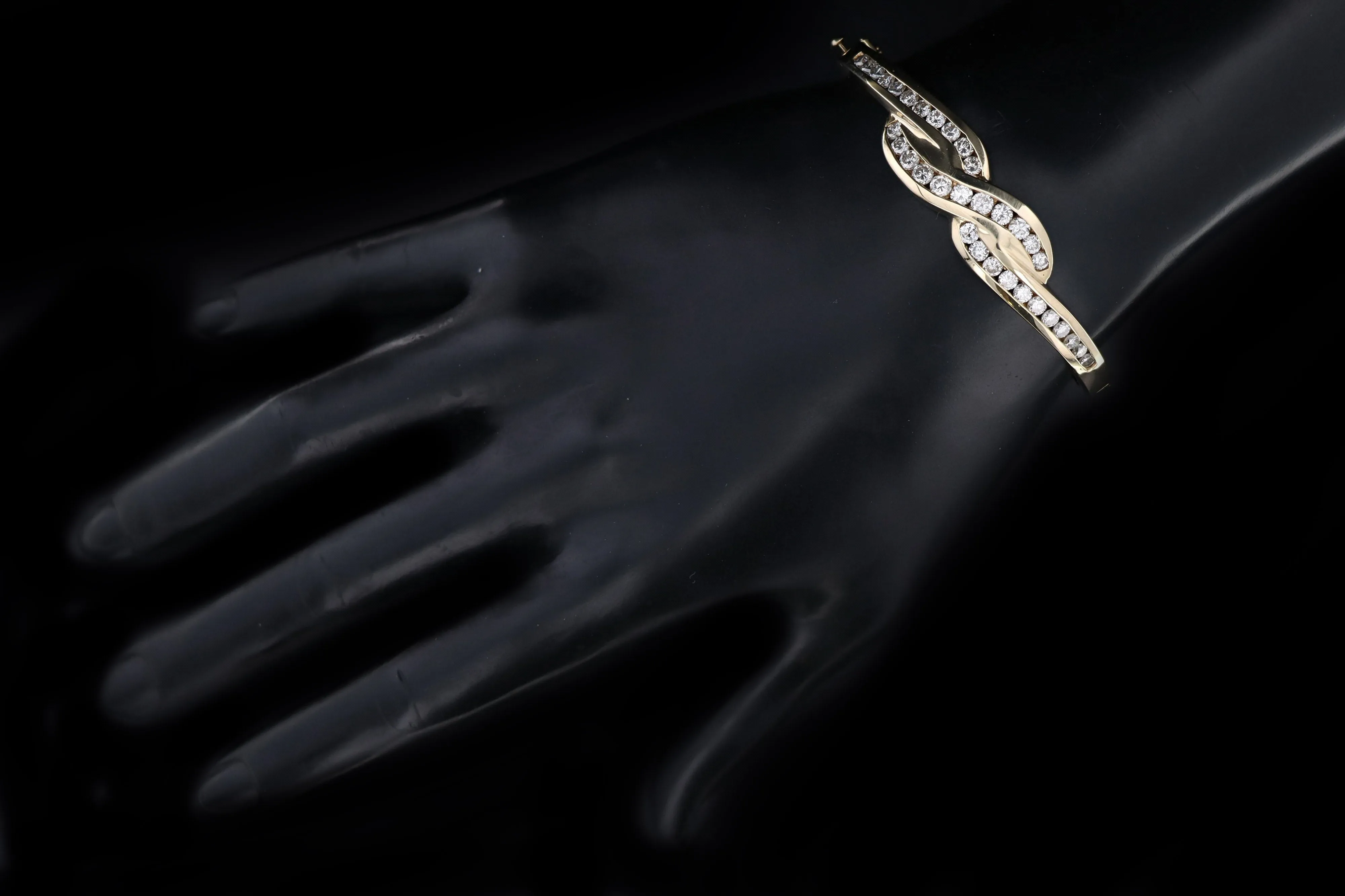 14K Yellow Gold 3 Carat Total Weight Diamond Bangle