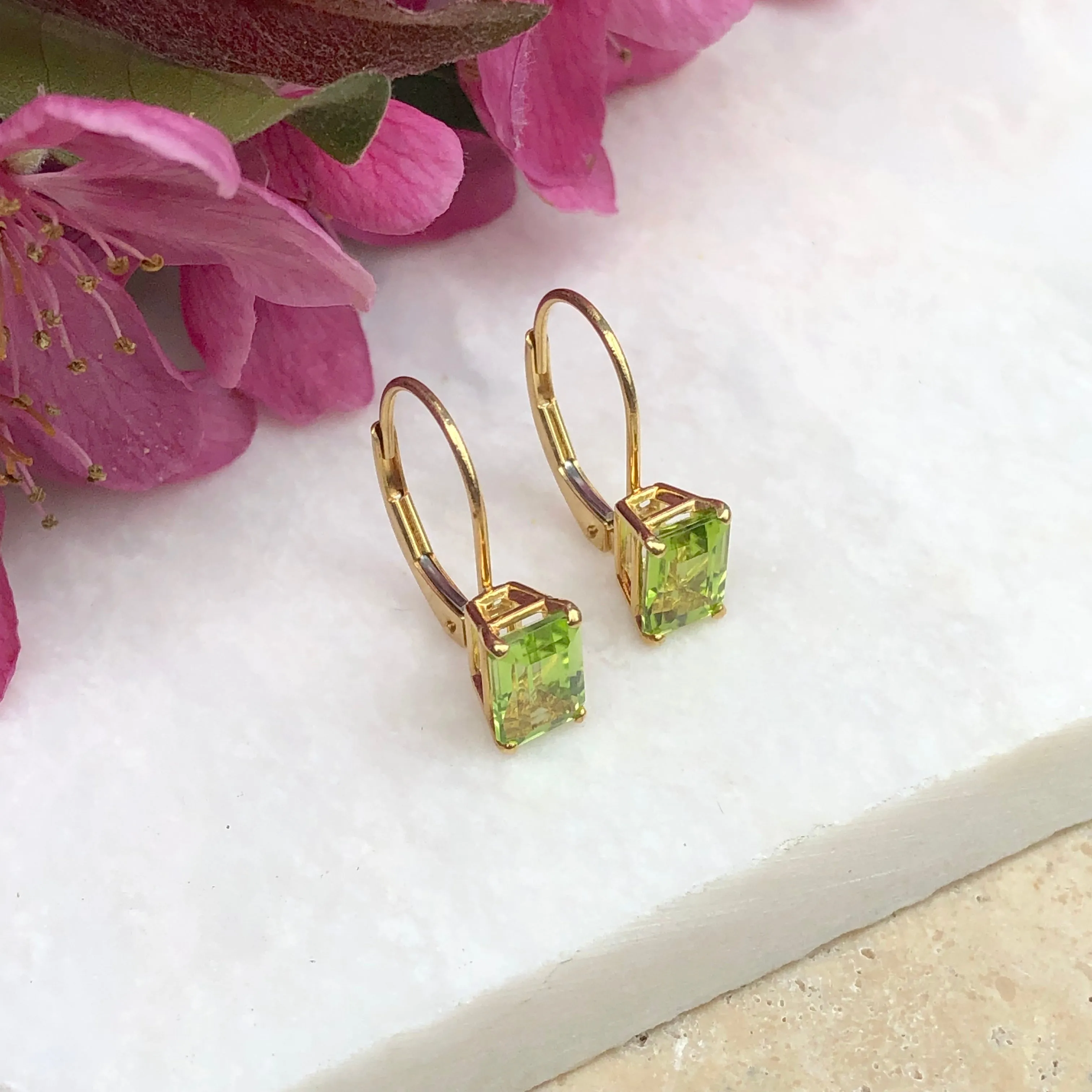 14KT Yellow Gold Genuine Peridot Leverback Earrings