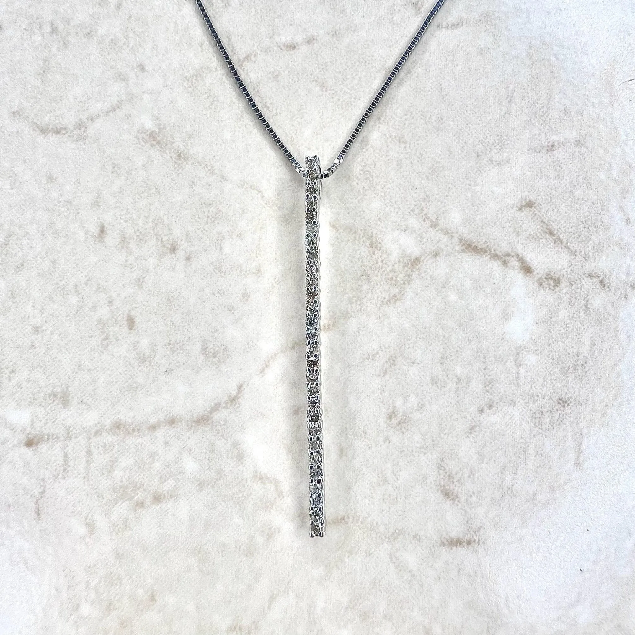 18 Karat White Gold Diamond Bar Lariat Necklace