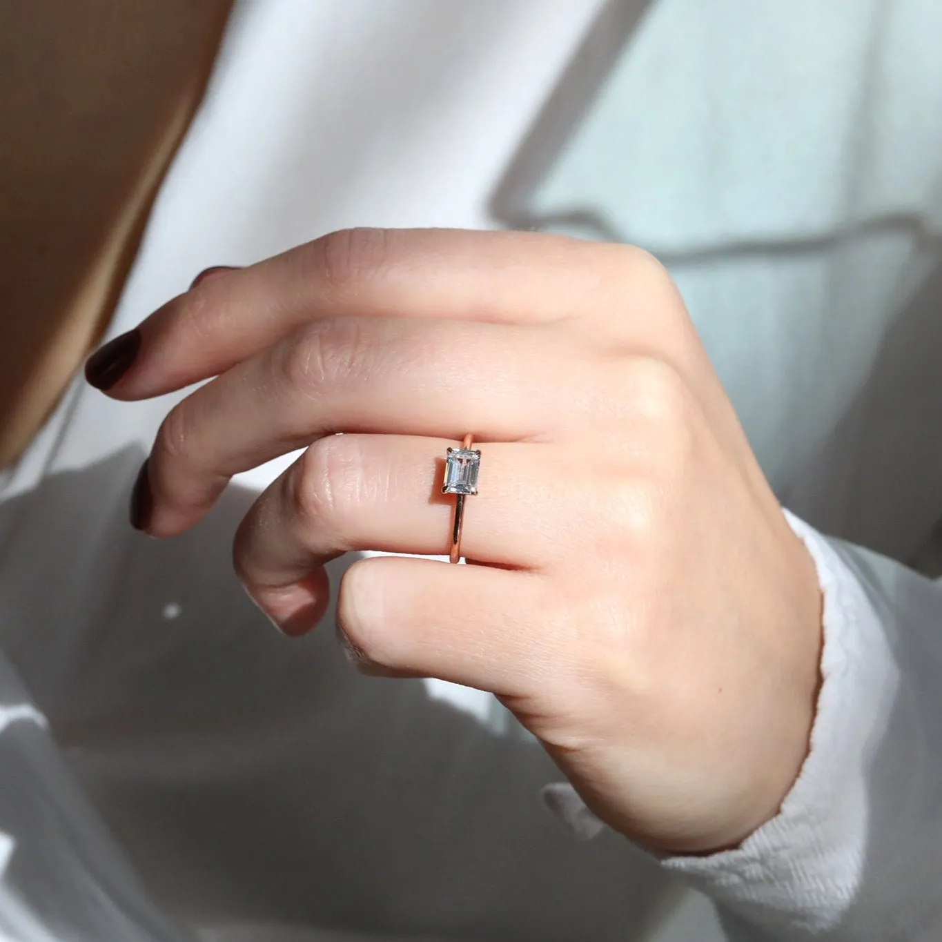 18K Gold "Pixie" Hidden Halo Ring Mount with East/West Stone