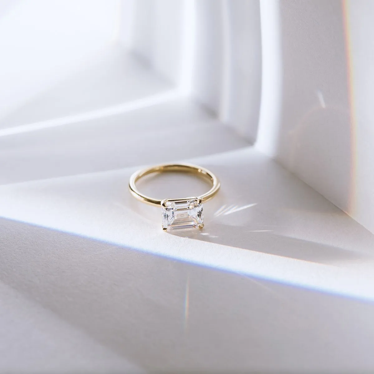 18K Gold "Pixie" Hidden Halo Ring Mount with East/West Stone