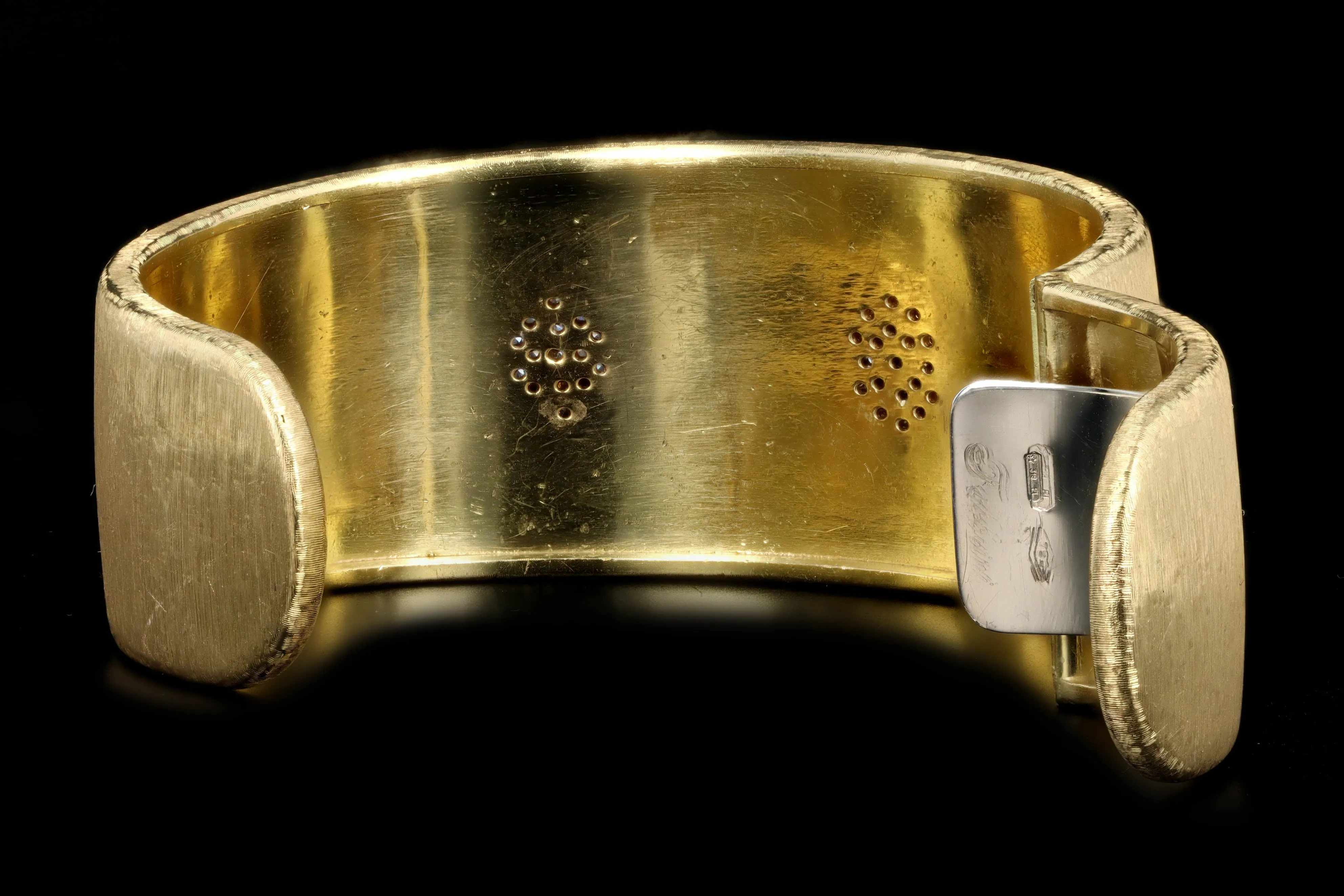 18K Yellow Gold 0.50 Carat Total Weight Diamond Pave Florentine Finish Cuff Bracelet
