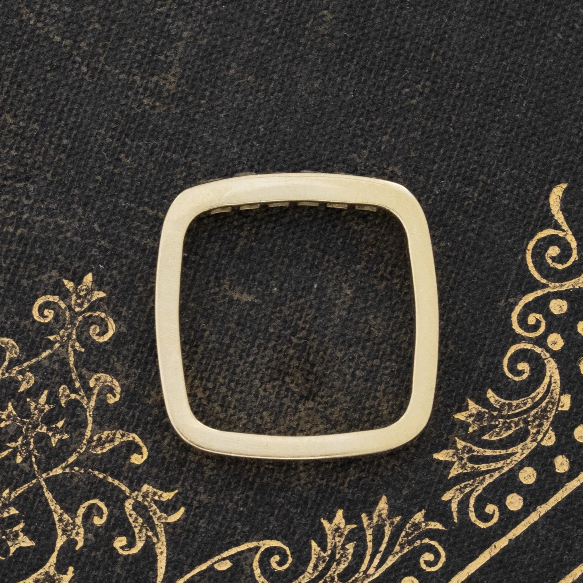 .38ctw French Cut Diamond 6-Stone Square Shank Band