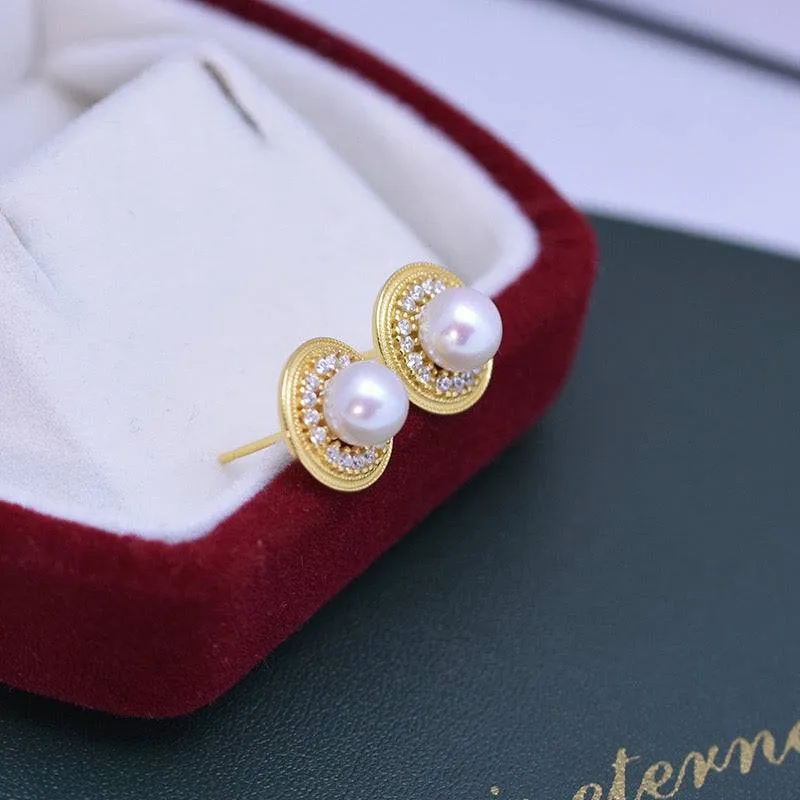6-7mm White Freshwater Pearl & Sunflower Stud Earrings