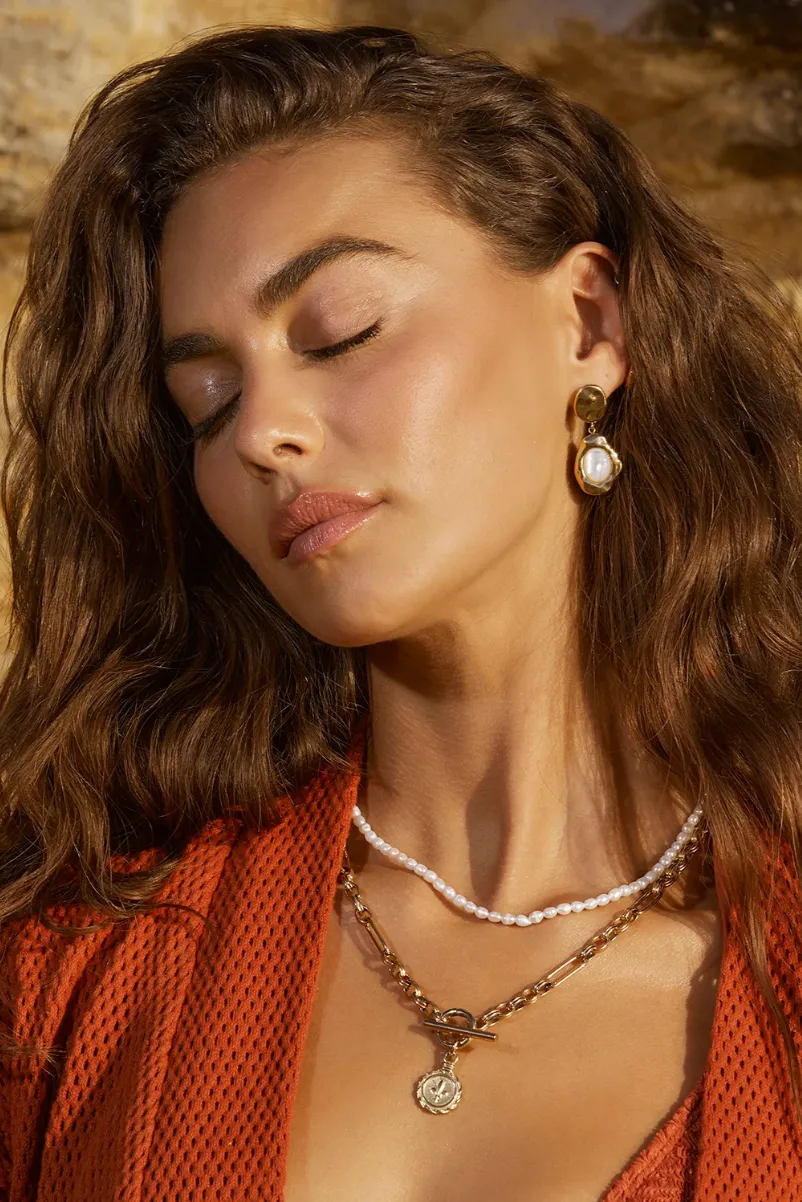 ARMS OF EVE FLORENTINE MOTHER OF PEARL EARRINGS - GOLD PLATED