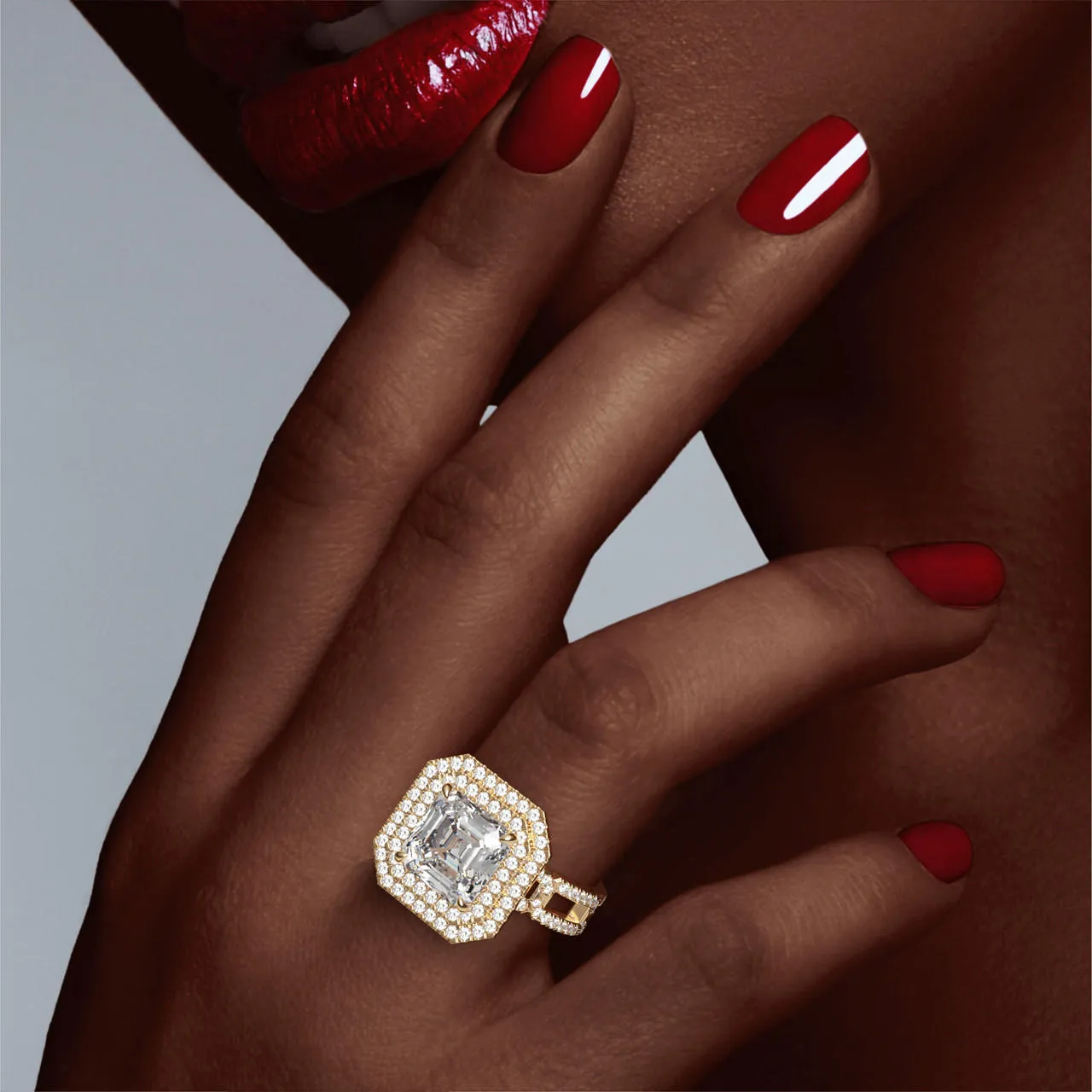 ASSCHER CUT DIAMOND ENGAGEMENT RING WITH A DOUBLE HALO 8 PAVE LINKS SETTING IN 18K YELLOW GOLD