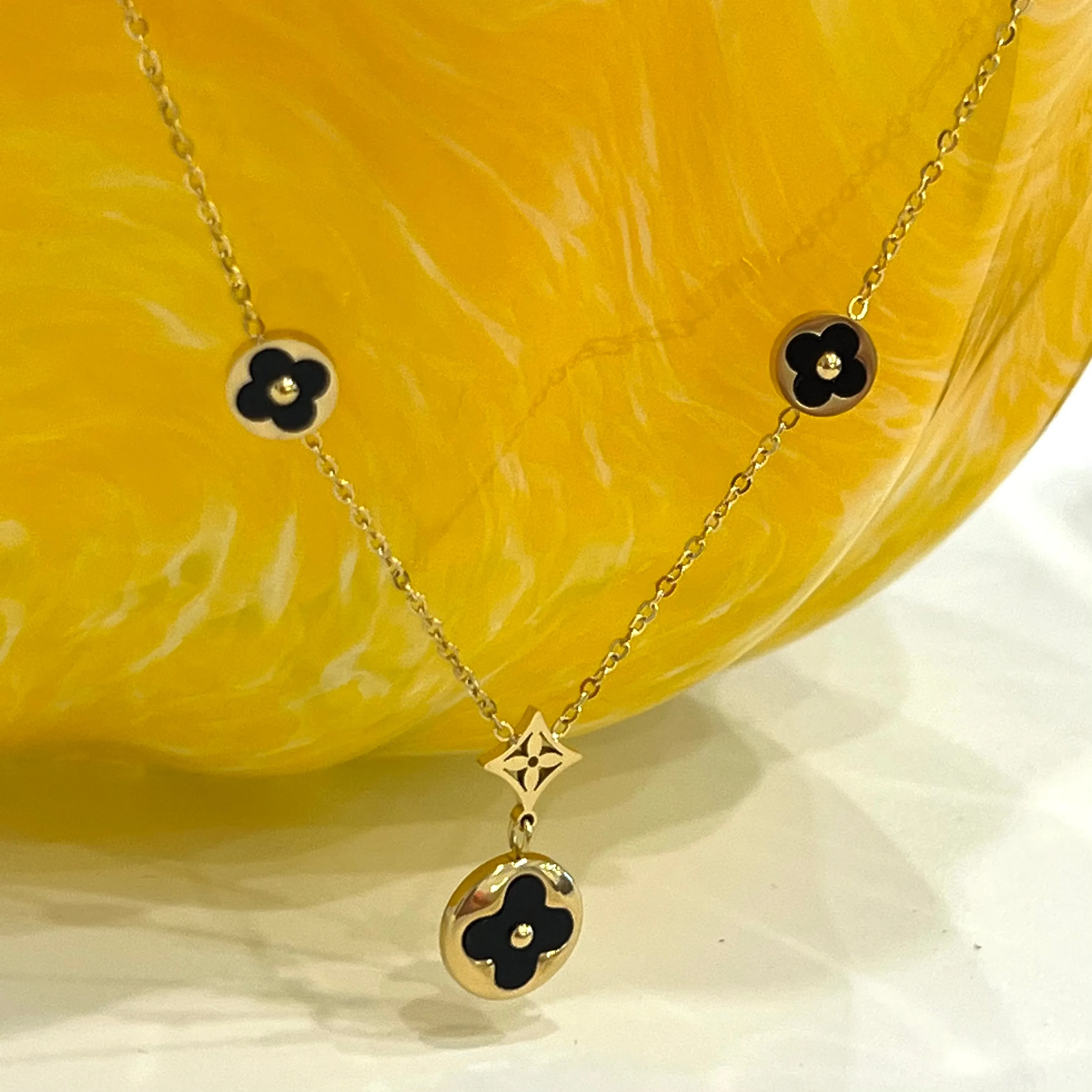 Black Four Leaf Clover Flower Necklace - Gold