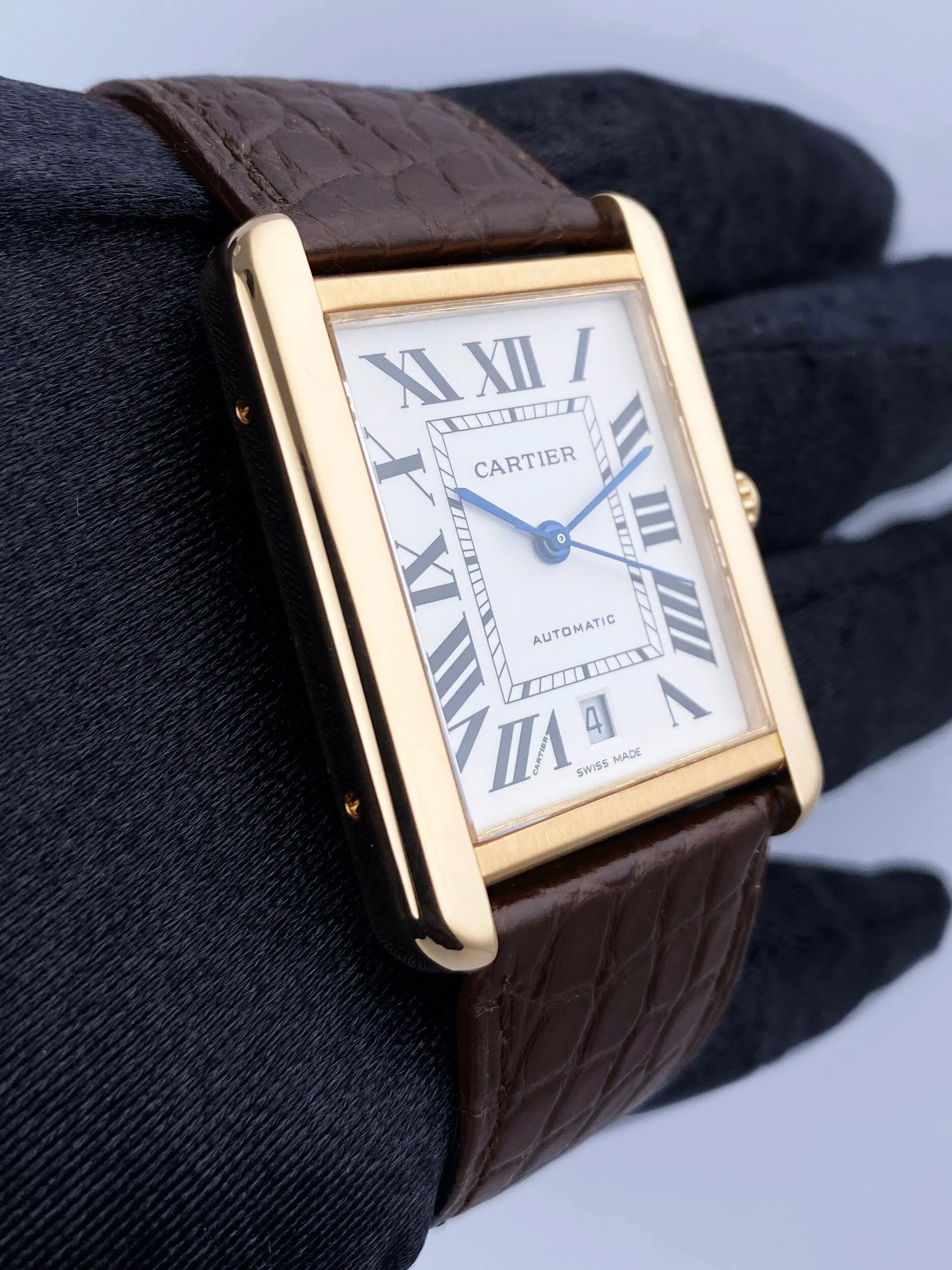Cartier Tank Solo XL W5200026 18K Rose Gold Mens Watch Box Papers