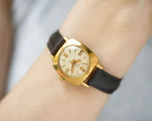 Chunky self-winding women's wristwatch gold plated Ray, classic lady watch square 70s, fashionista watch tomboy style, new leather band