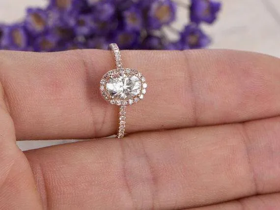 Classic Oval Cut 1.50 Ct Moissanite Diamond Halo Wedding Ring With 18k Gold Plating
