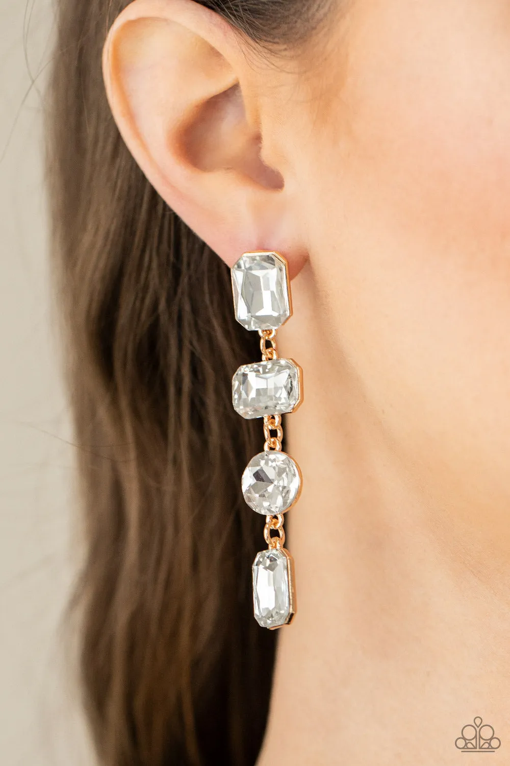 Cosmic Heiress Gold
Post Earrings Paparazzi