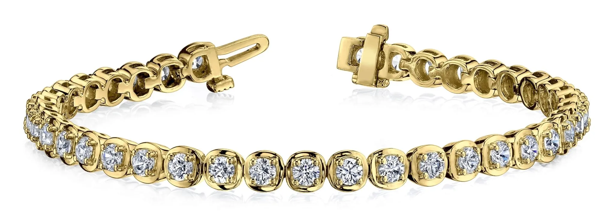 Cushion Inspired Round Lab-Grown Diamond Bracelet with 3.08 ct.(finished) 2.7mm