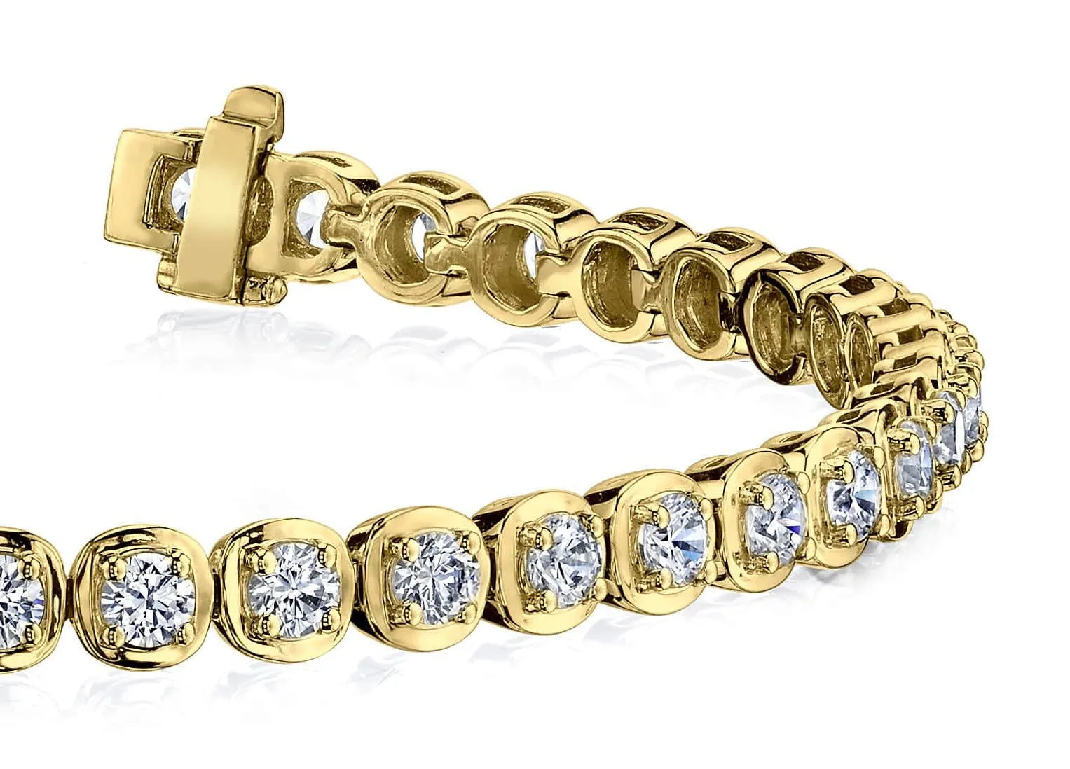 Cushion Inspired Round Lab-Grown Diamond Bracelet with 3.08 ct.(finished) 2.7mm