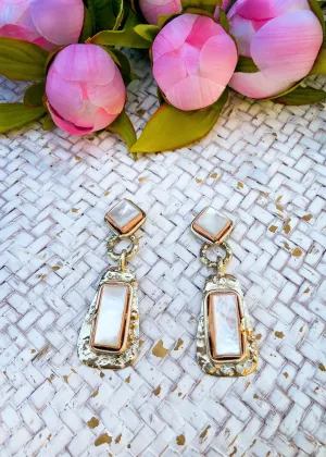 Dana Earrings in Silver Pearl
