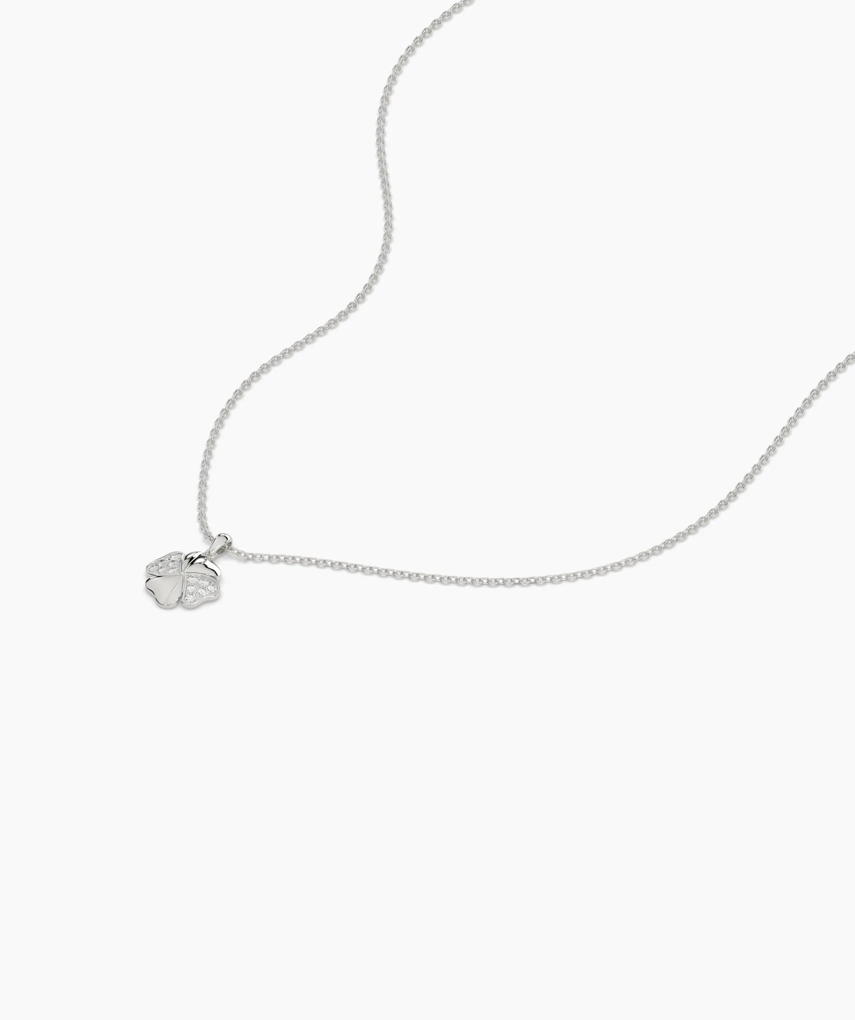Elegant Clover Necklace in Gold & Diamonds