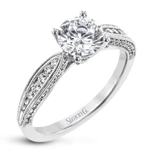 Engagement Ring in 18k Gold with Diamonds