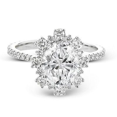 Engagement Ring in 18k Gold with Diamonds