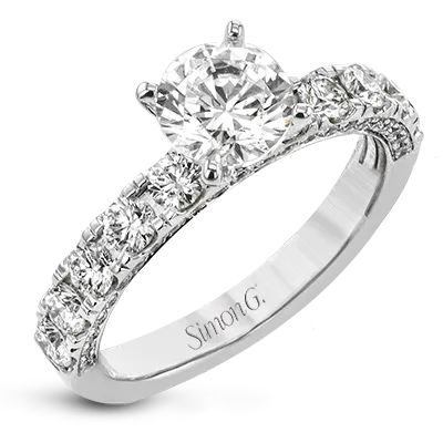 Engagement Ring in 18k Gold with Diamonds