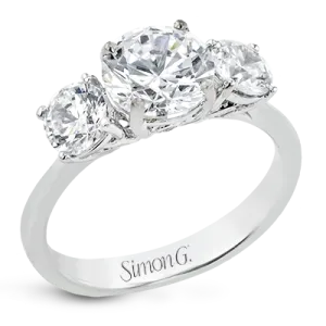 Engagement Ring in 18k Gold with Diamonds