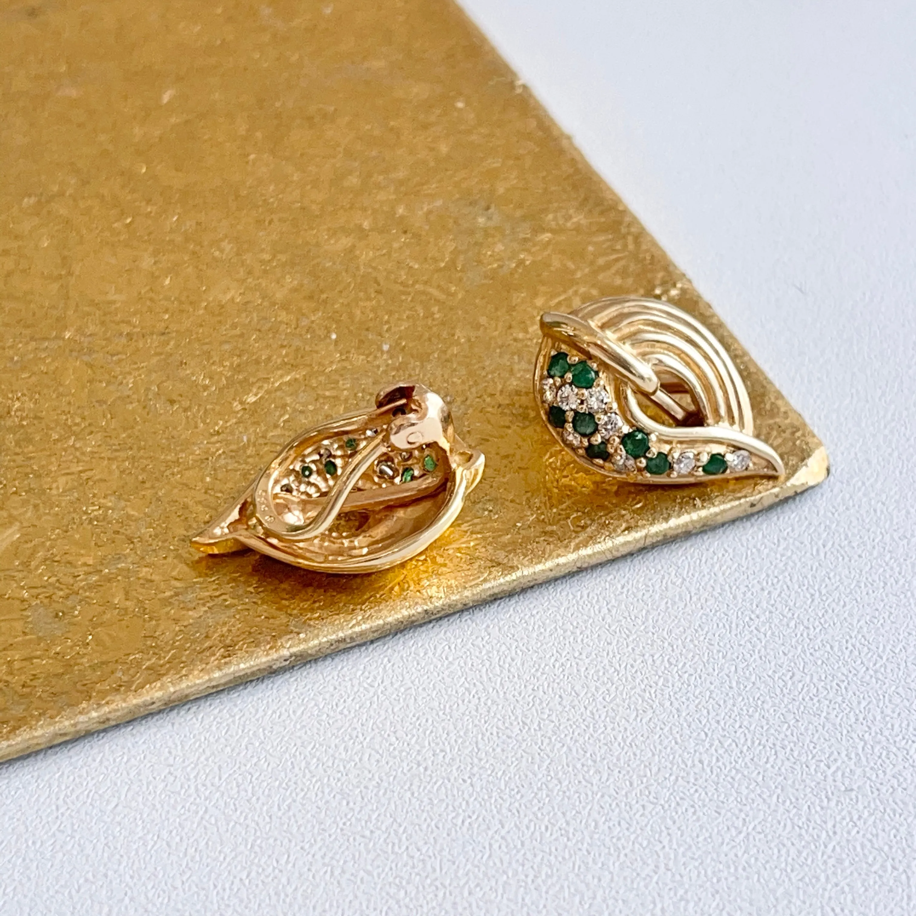 Estate 14KT Yellow Gold Teardrop Emerald   Diamond Omega Clip-On Earrings