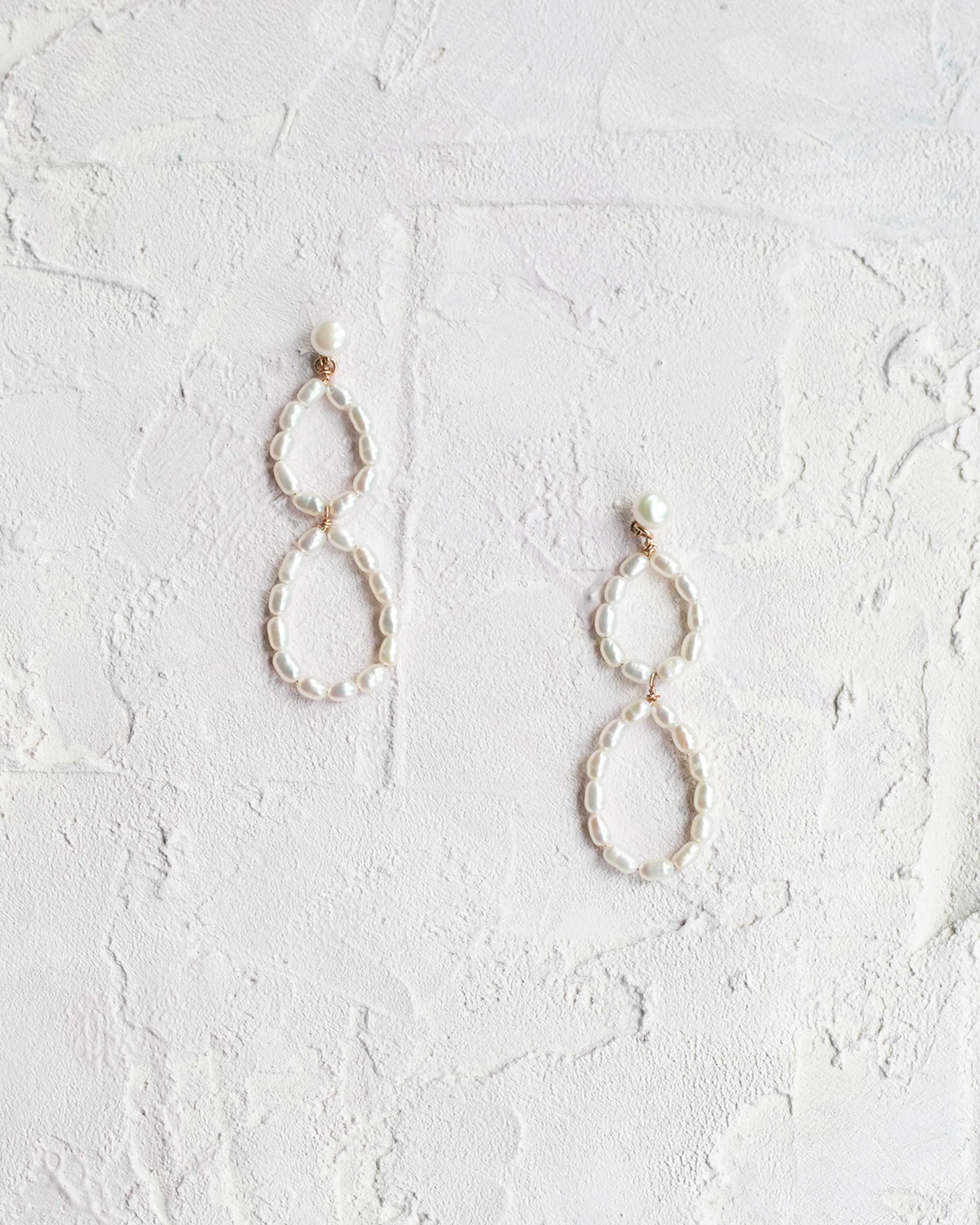 Evi Pearl Earrings