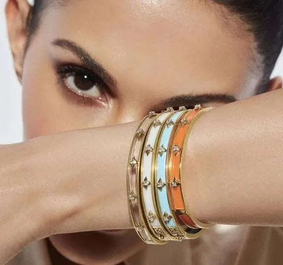 Farah Khan 18K Yellow Gold 8mm Atlas White Ceramic Hinged Bangle