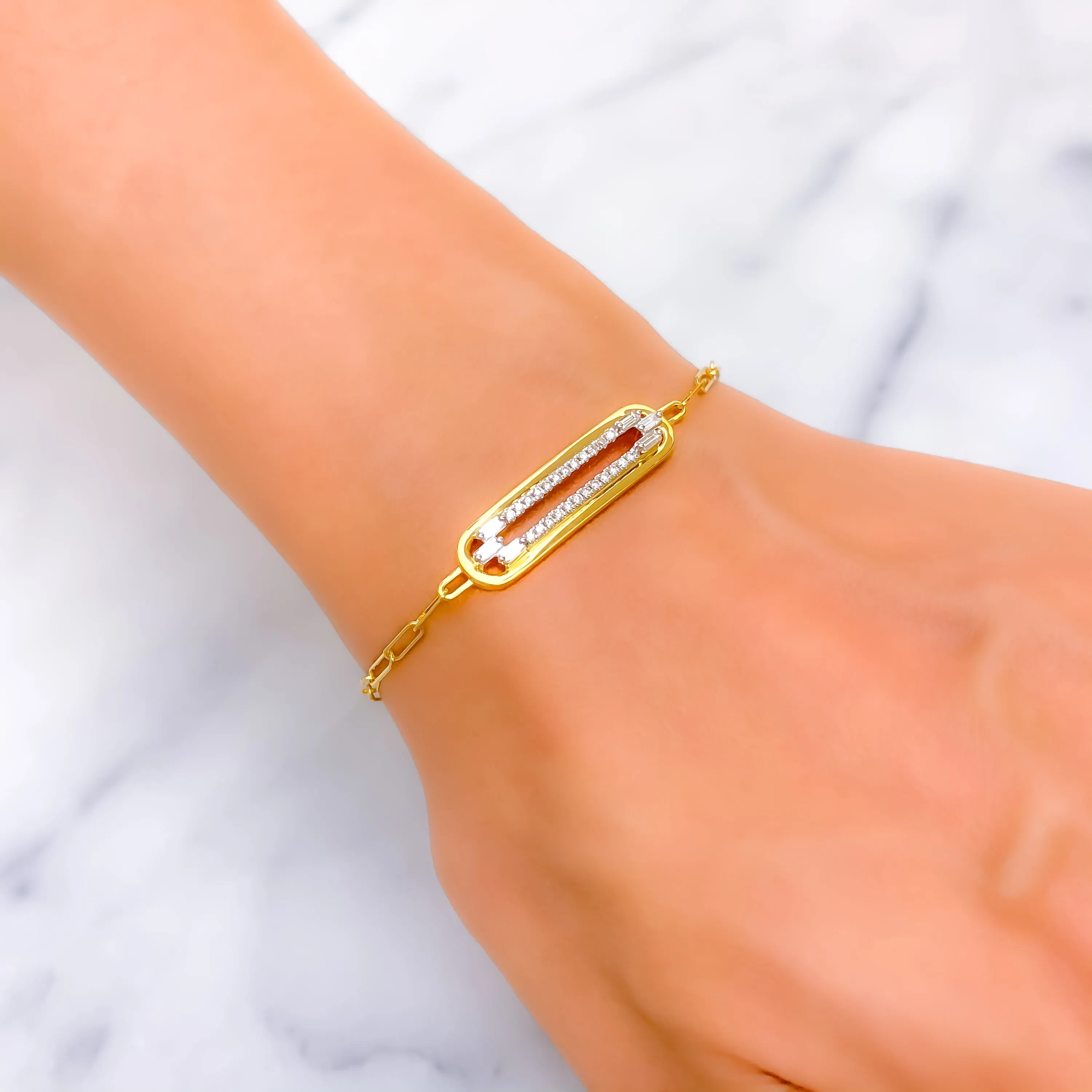 Flawless Classy Diamond   18k Gold Bracelet