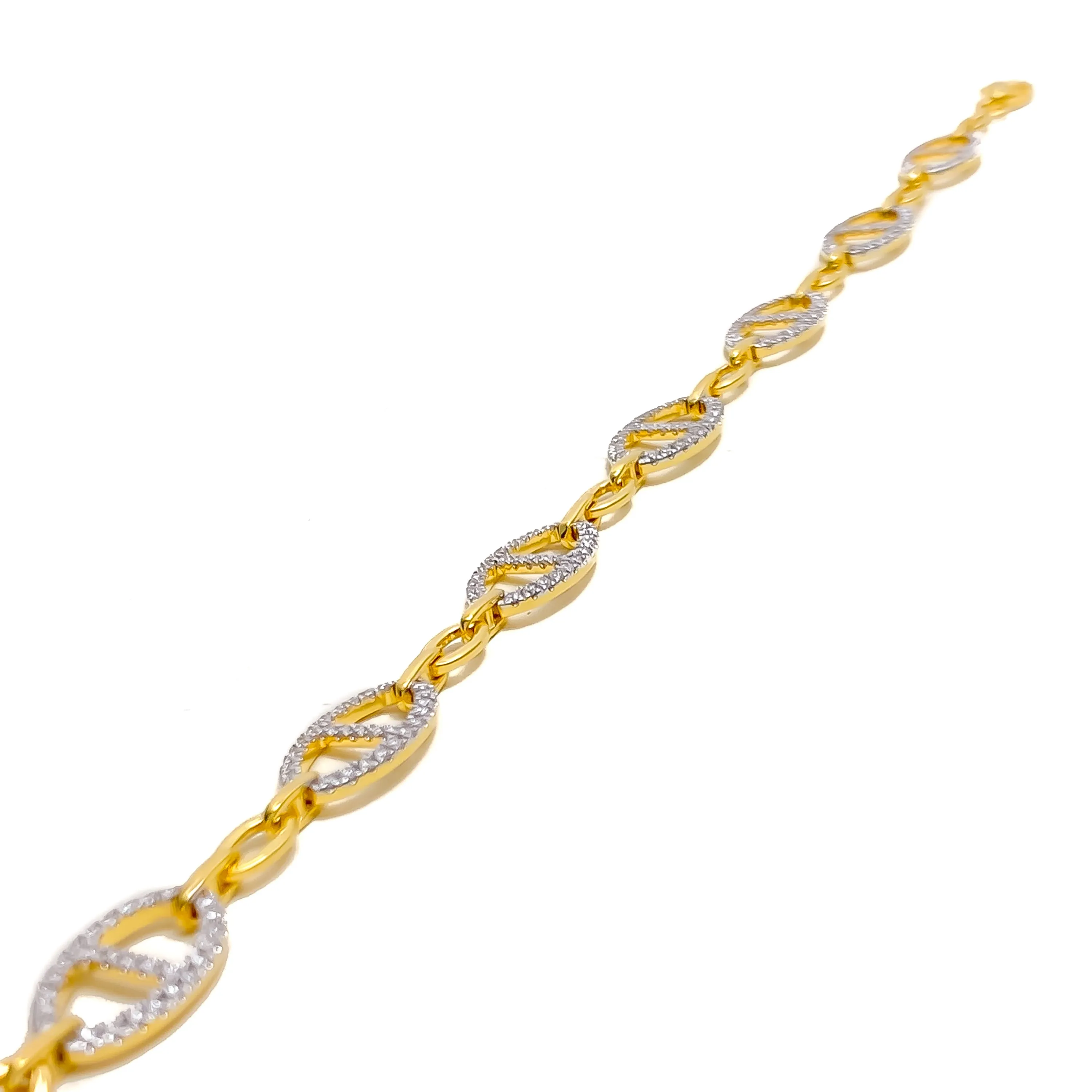Flawless Classy Diamond   18k Gold Bracelet