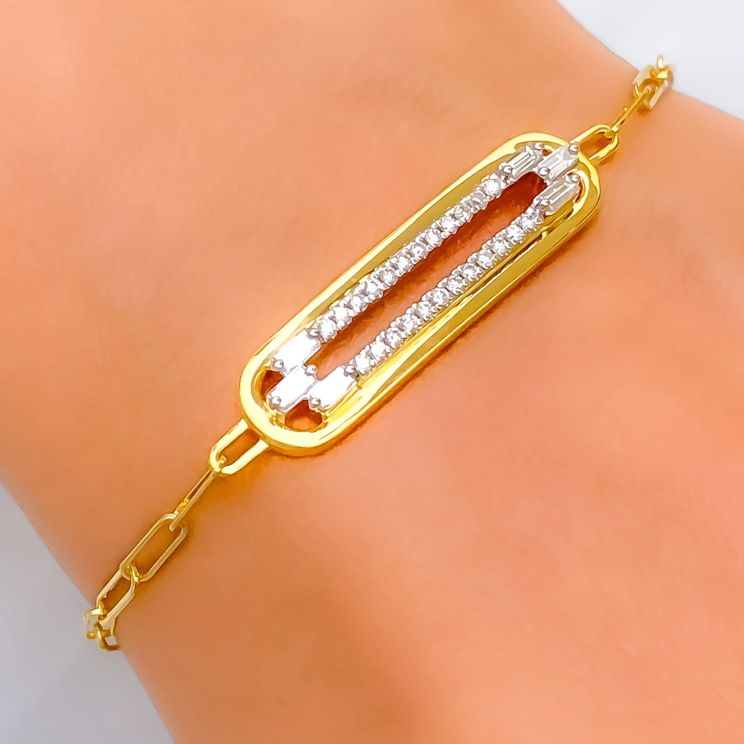 Flawless Classy Diamond   18k Gold Bracelet