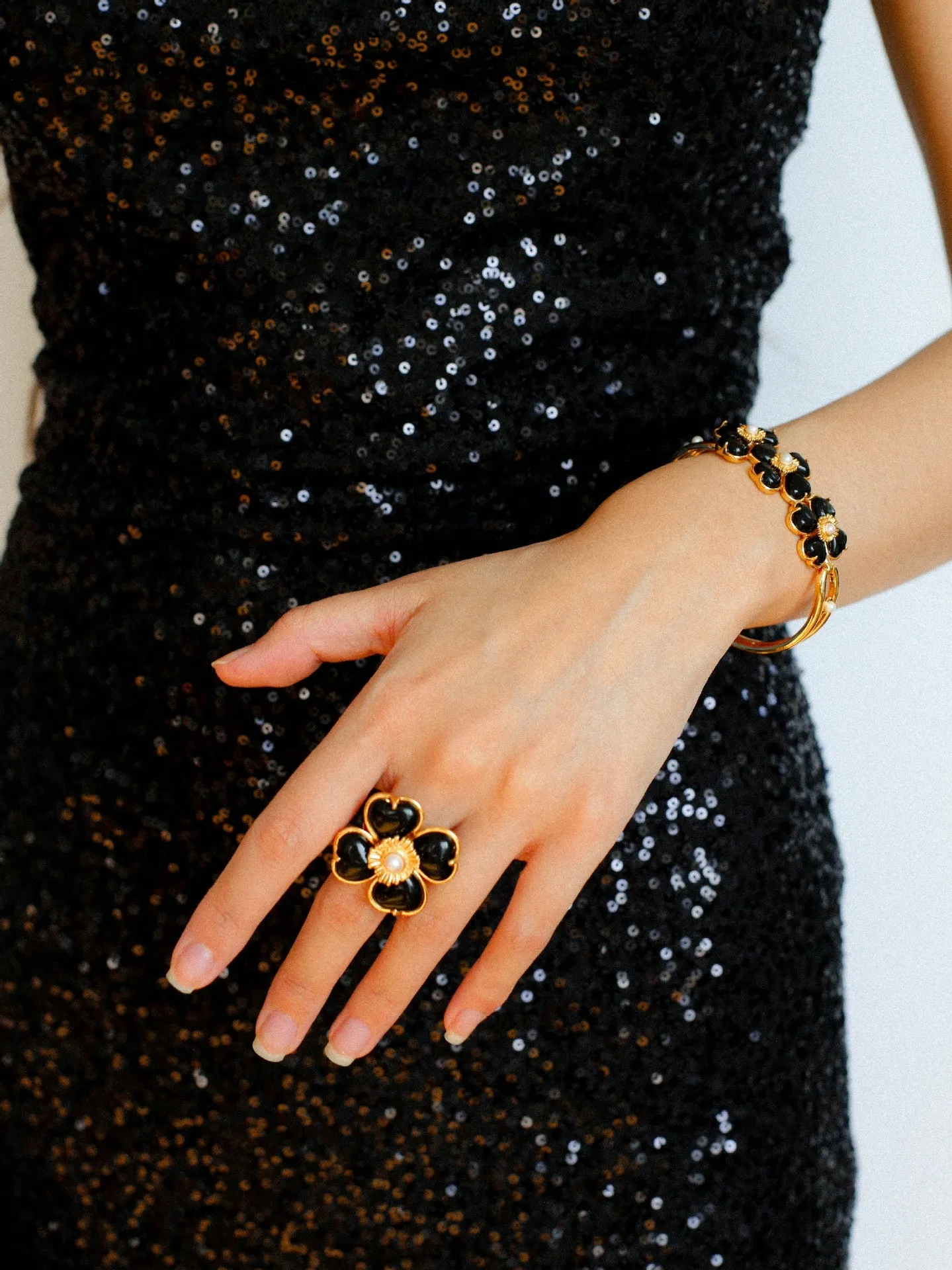 Four-leaf Clover Bangle Bracelets With Black Agate