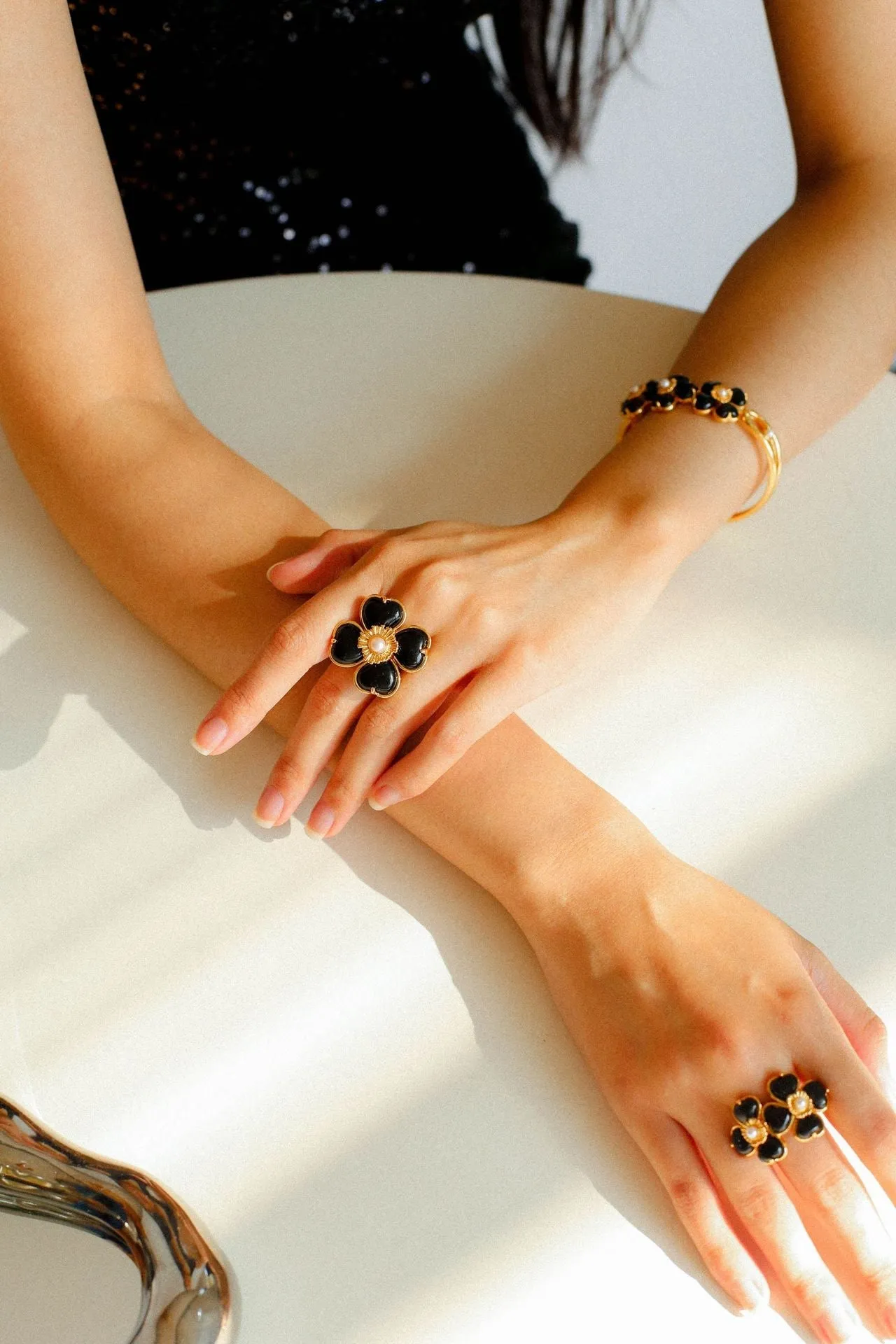Four-leaf Clover Bangle Bracelets With Black Agate
