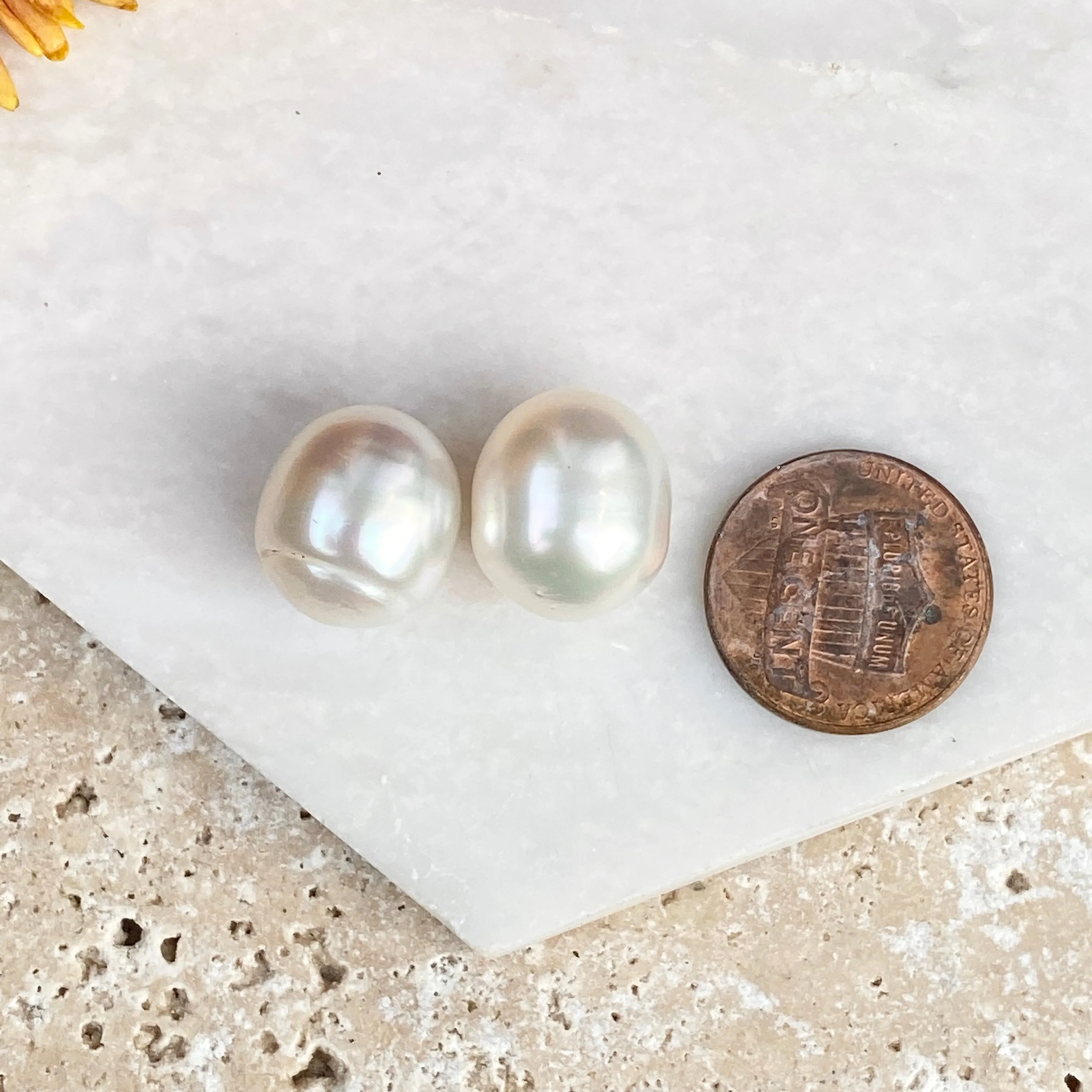 Genuine Paspaley South Sea Loose Pearl Pair Oval "Fine" Quality 12mm