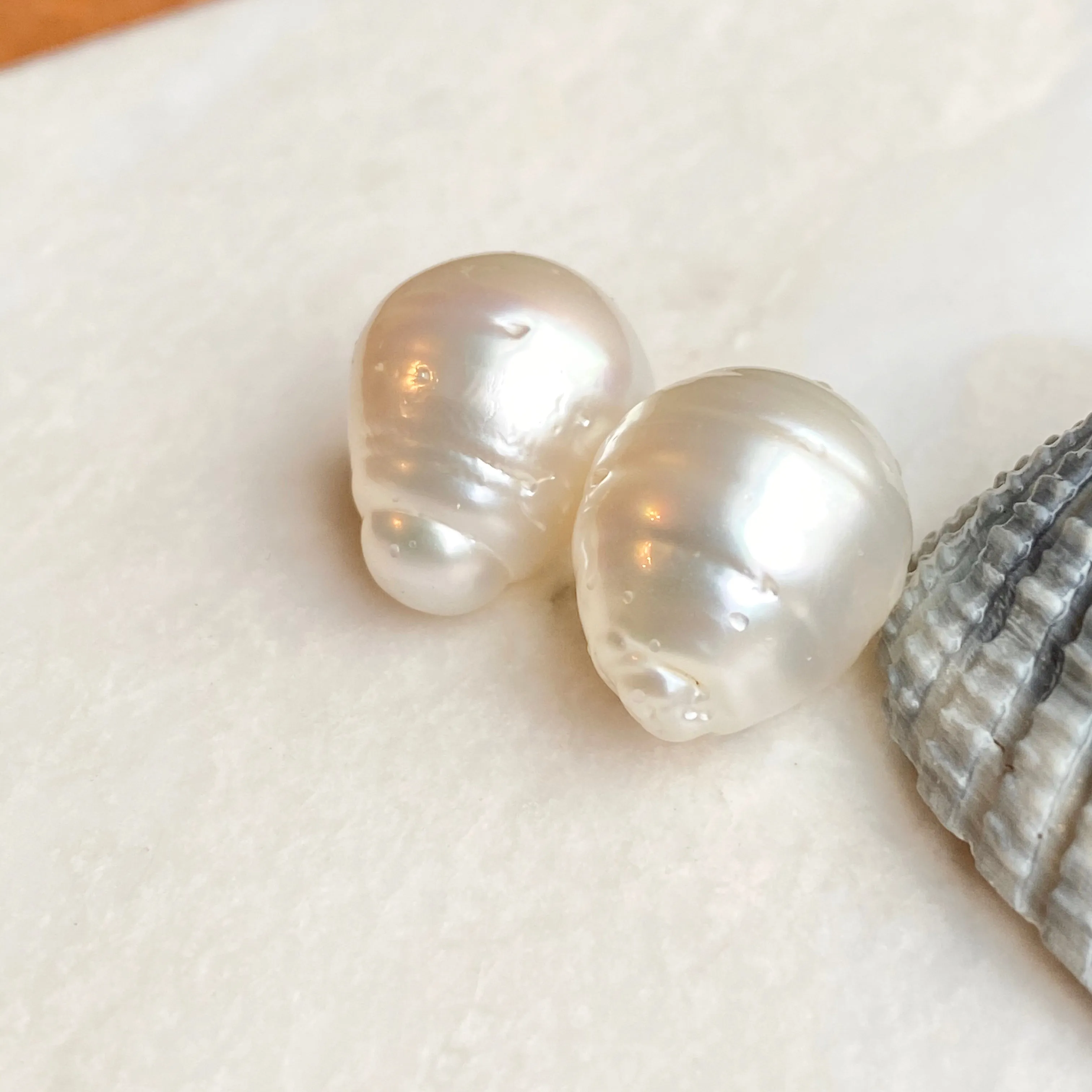 Genuine Paspaley South Sea Loose Pearl Pair "Fine" Quality 15mm