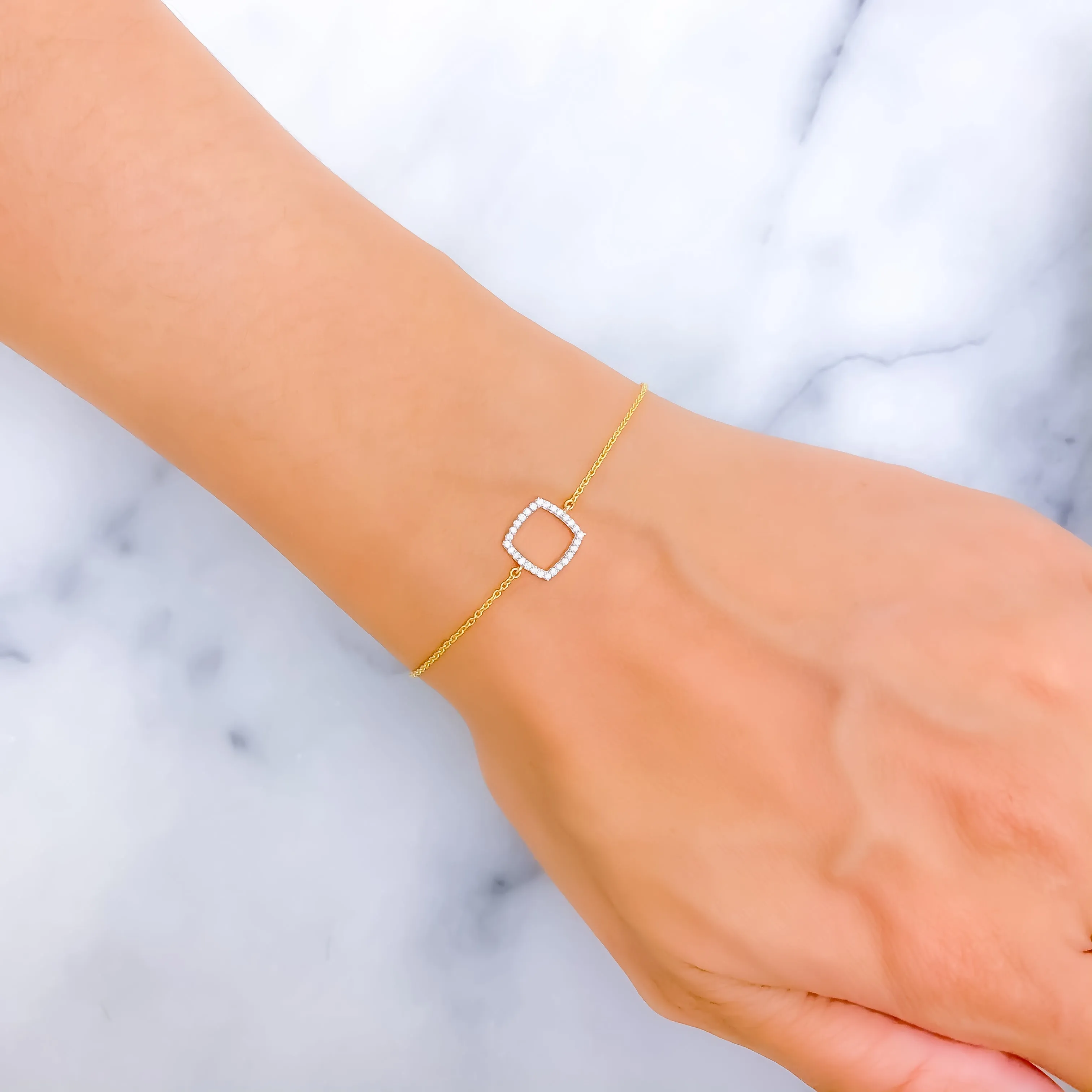Glamorous Soft Square Diamond   18k Gold Bracelet