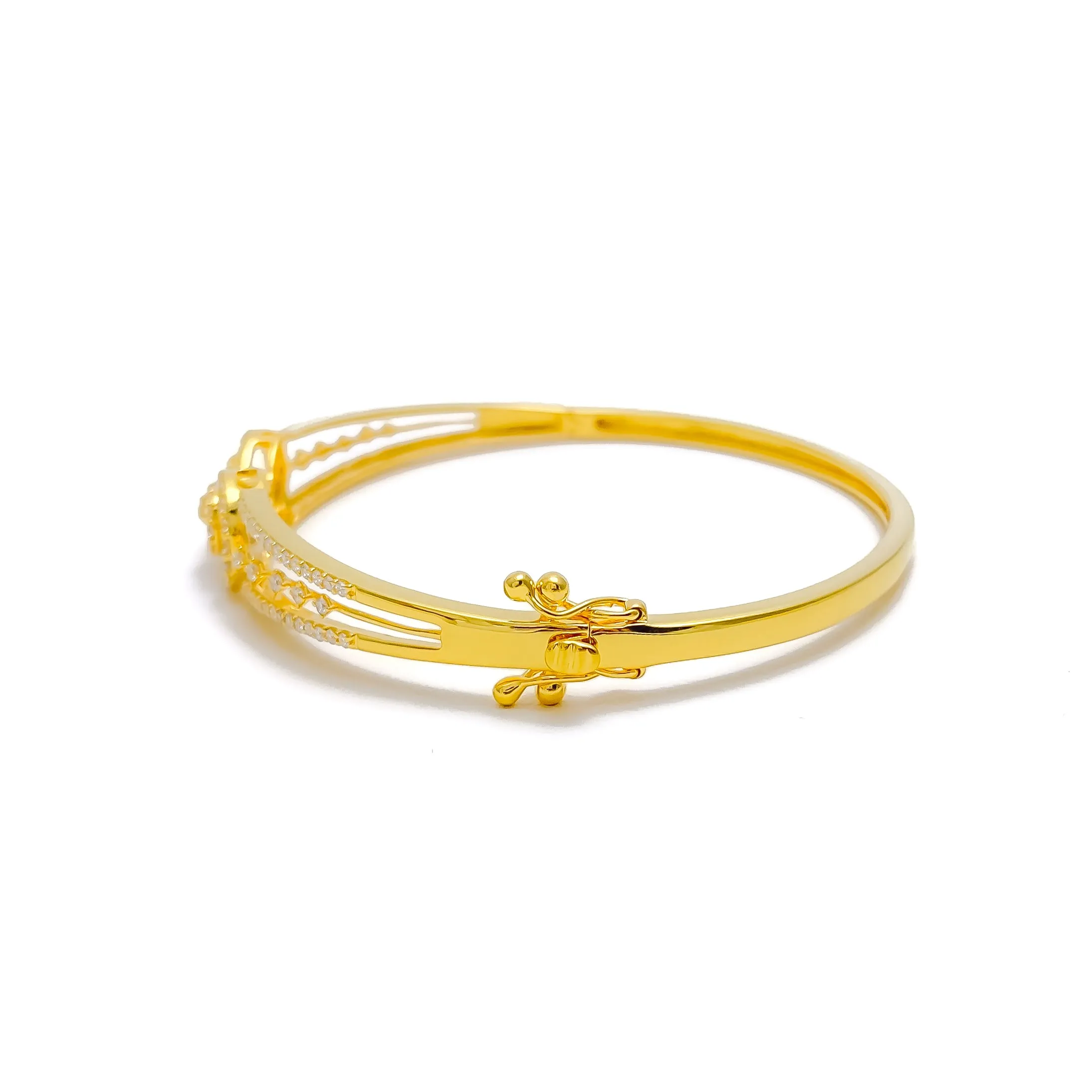 Glistening Bow Shaped Diamond   18k Gold Bangle Bracelet