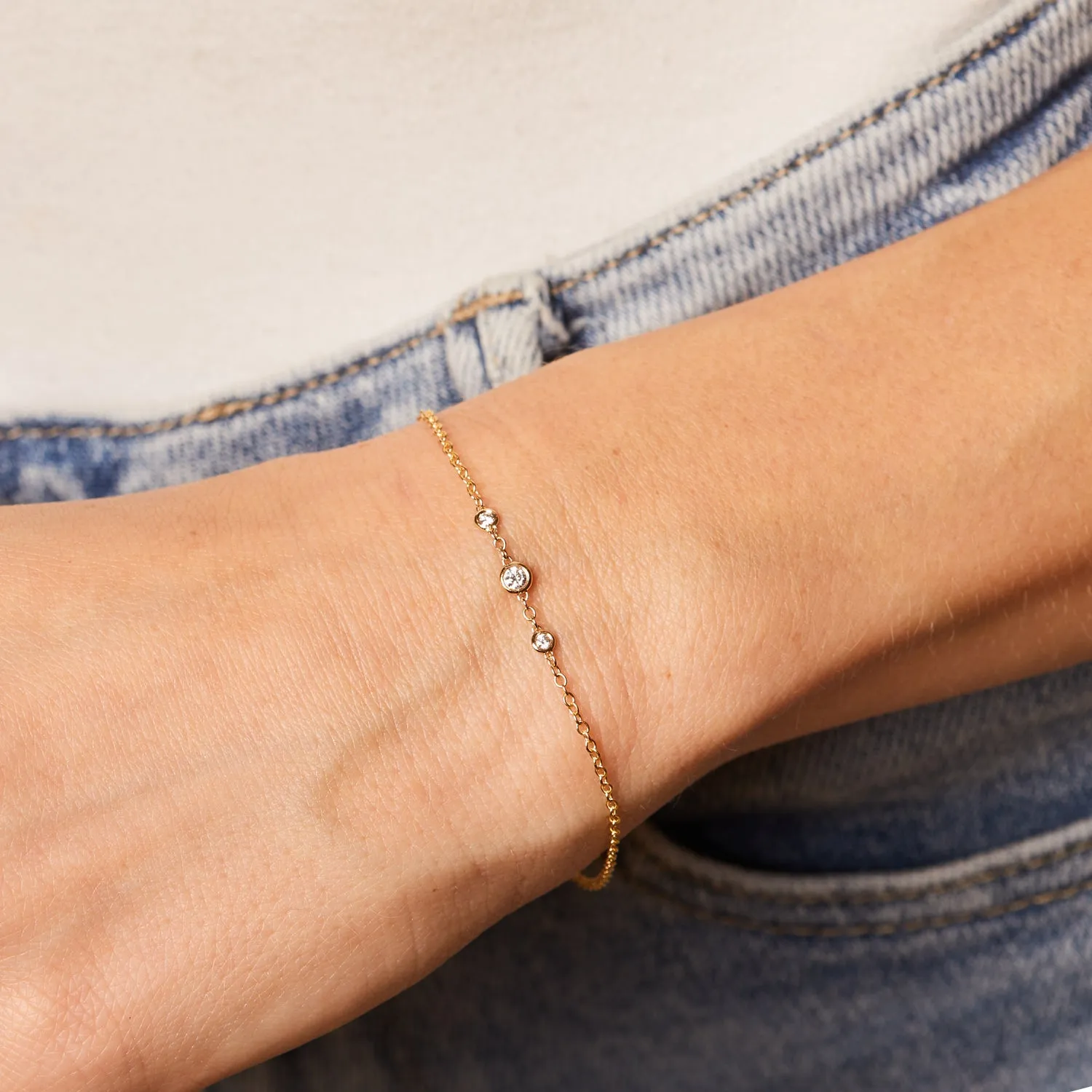Graduated Diamond Trio Bezel Bracelet