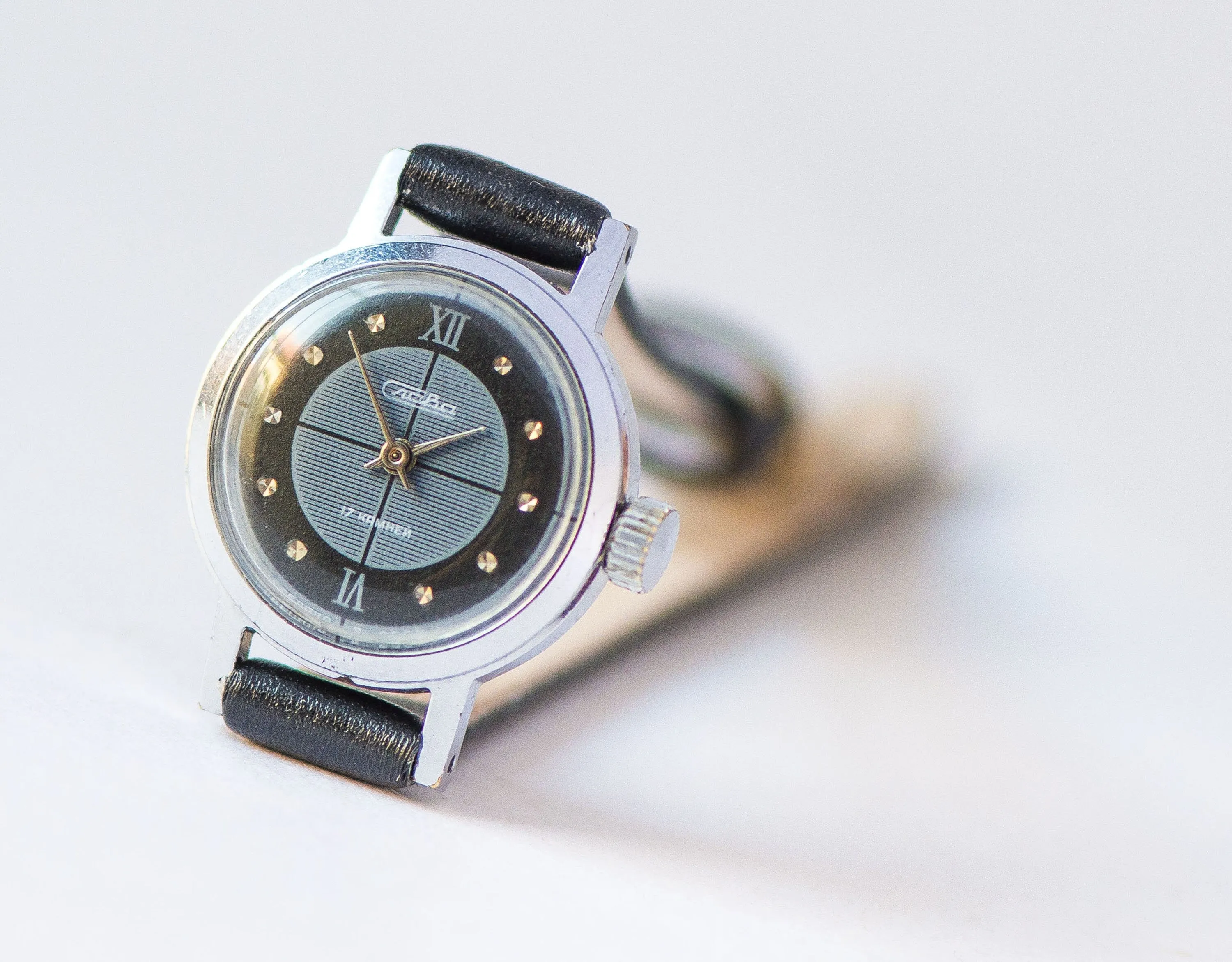 Grey black women's watch Glory, little women wristwatch silver shade, watch minimalist 90s, preppy girl watch, new genuine leather strap