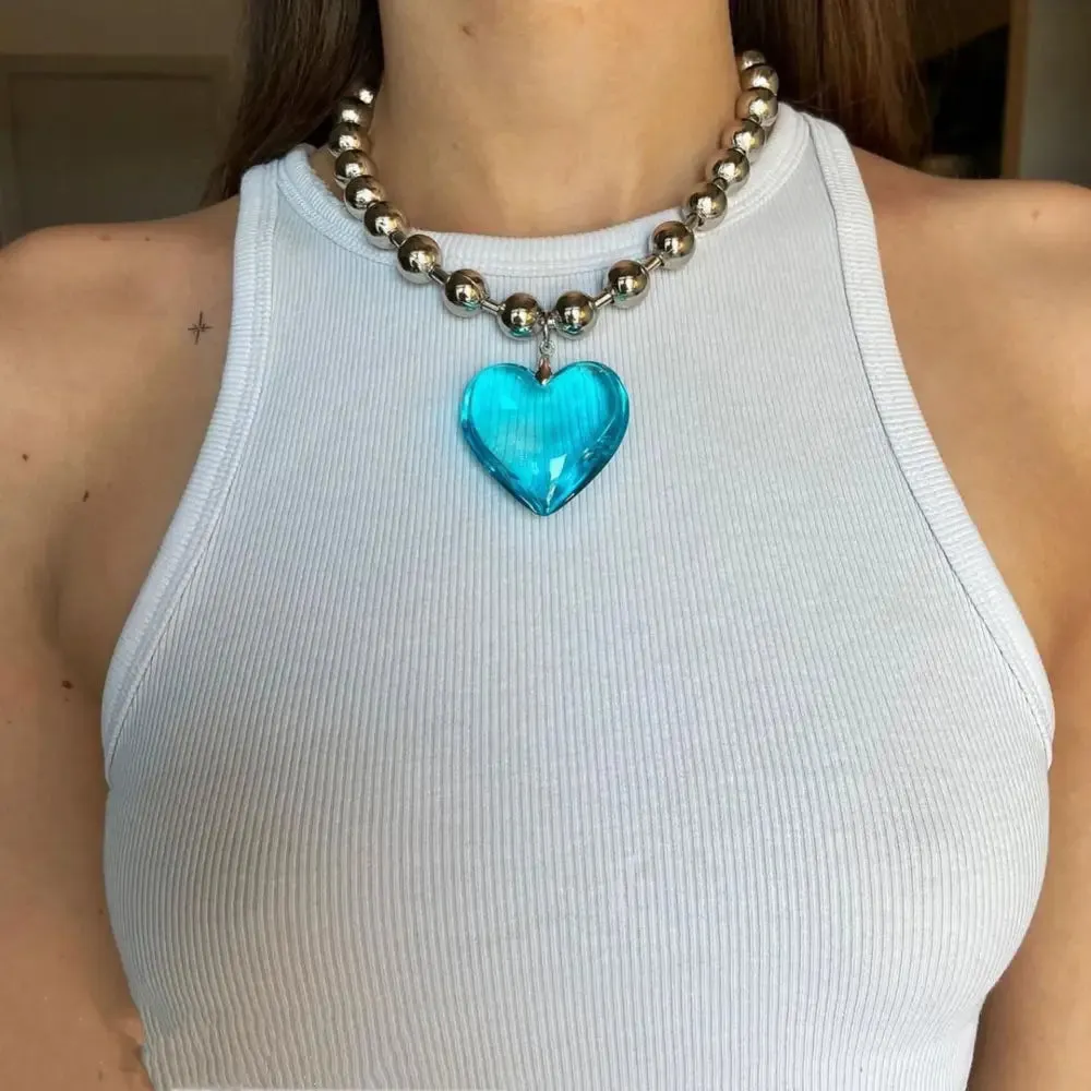 Heart Pendant Necklace in Elegant Metal Design