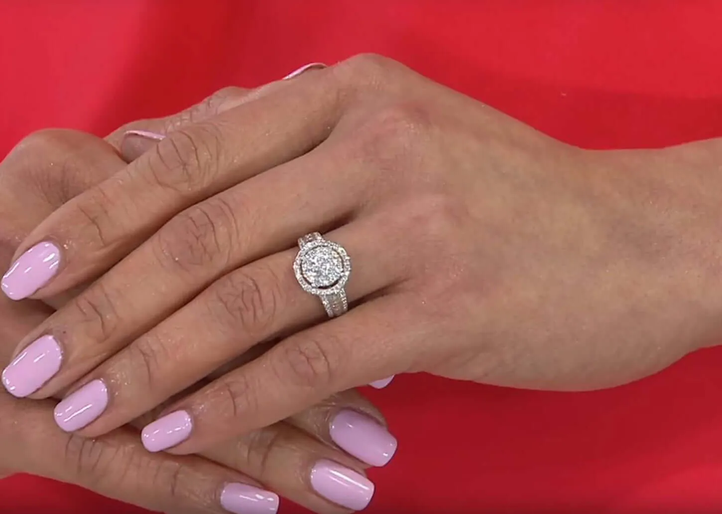 JewelMore 1 Carat Diamond Round Halo Engagement Wedding Ring Yellow Gold in 10K