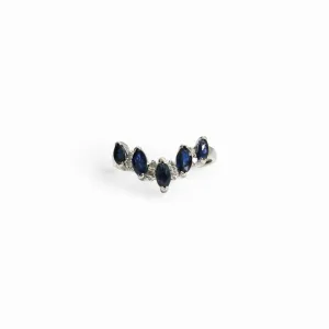 LADY'S RING WITH SAPPHIRE & DIAMOND STONES