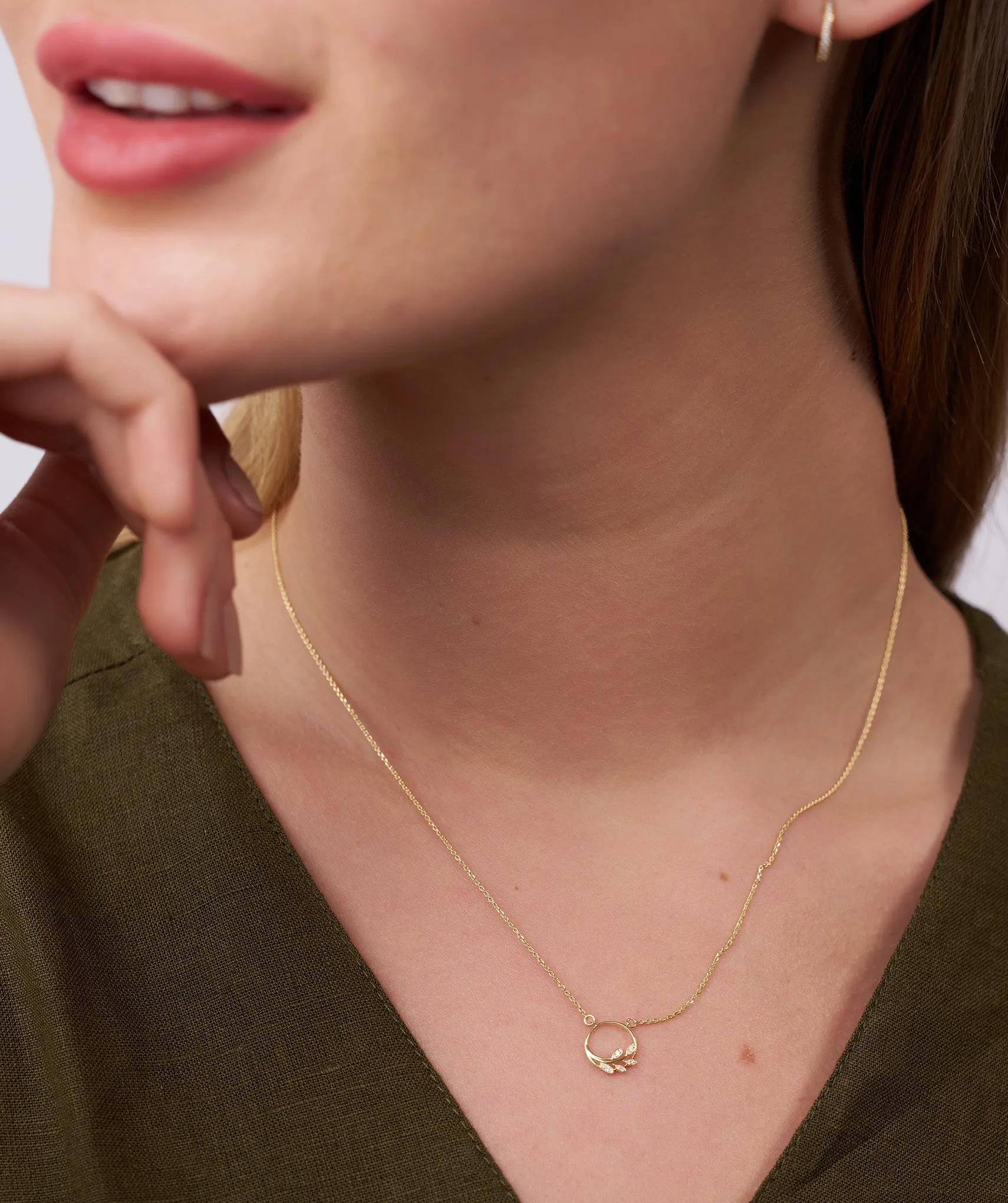 Leaf-Adorned Necklace