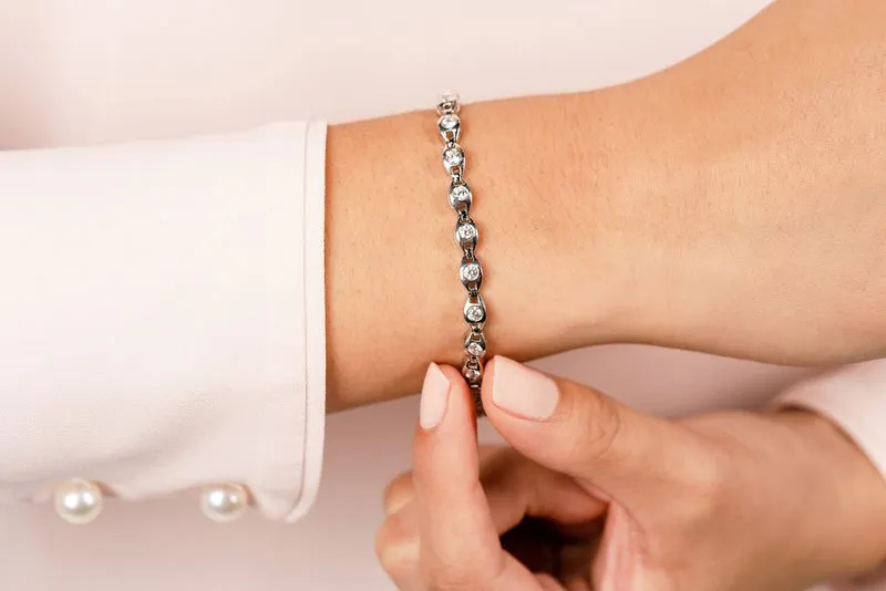 Linked Eye Diamond Bracelet with 1.54 ct.(finished) 2.7mm