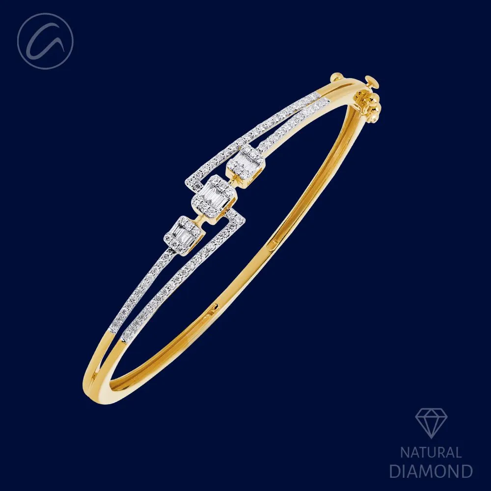 Majestic Glowing Diamond   18k Gold Bangle Bracelet