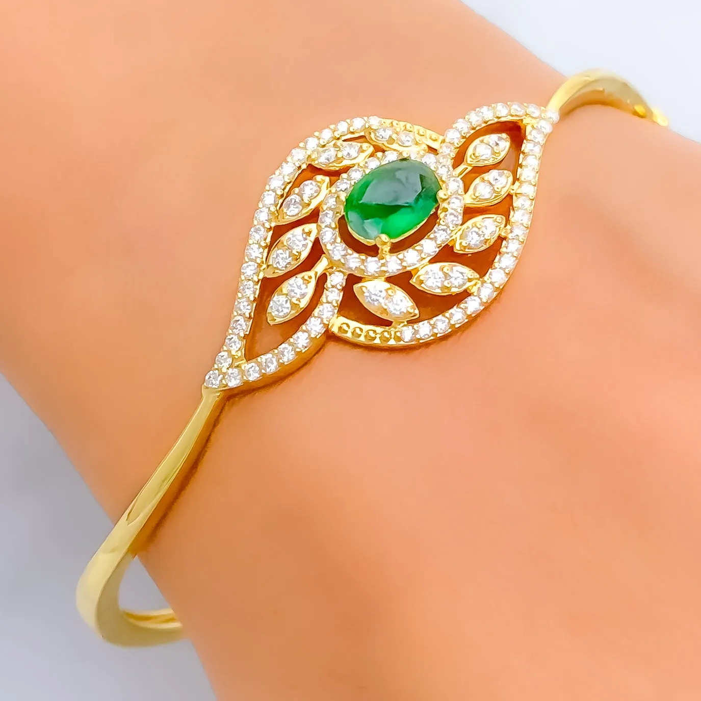 Majestic Leaf Adorned Diamond   18k Gold Bangle Bracelet