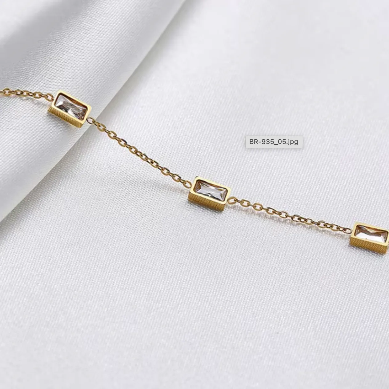 Mia - Gold Zirconia Bracelet