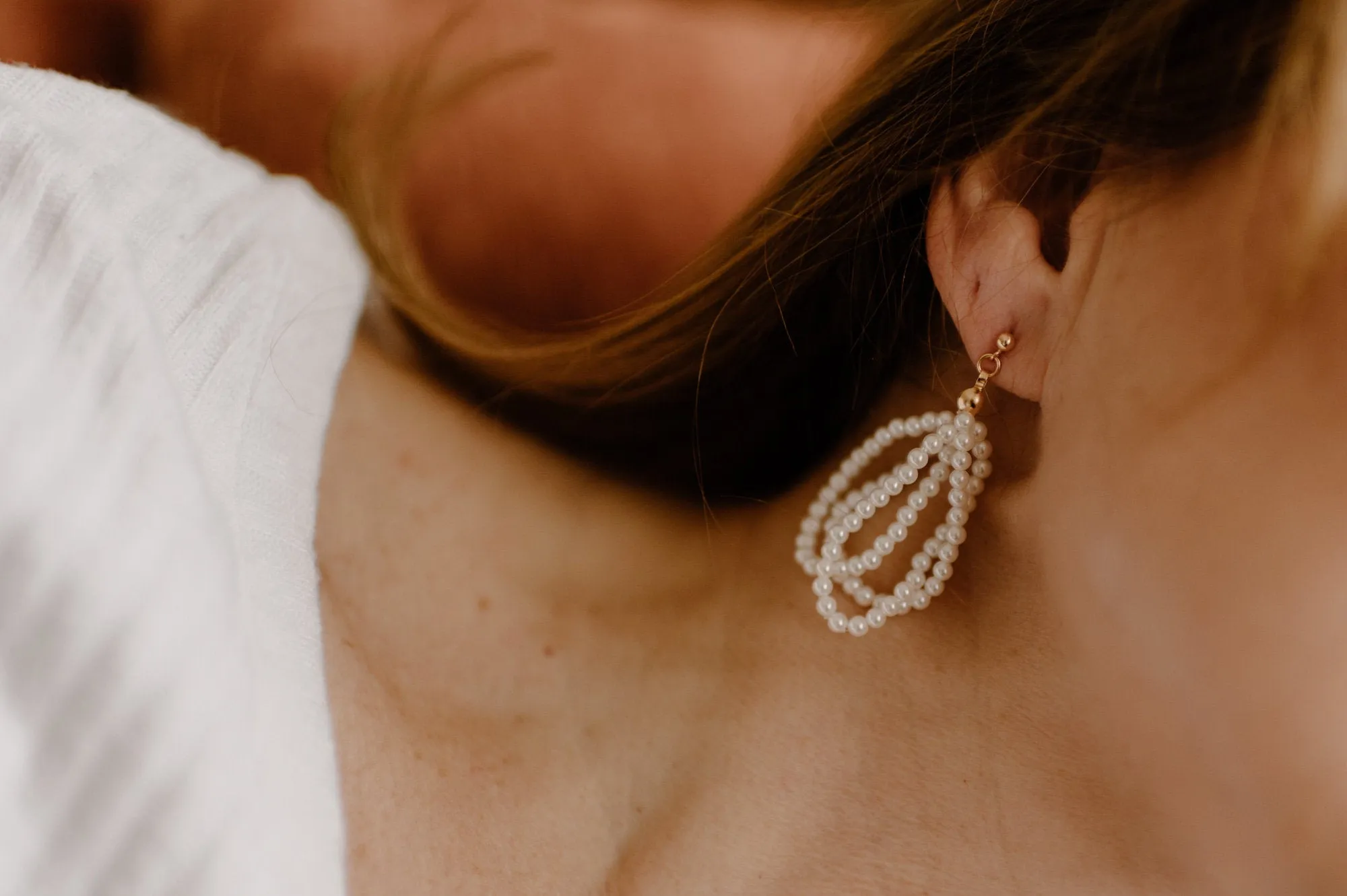 Mini pearl dangle earrings, statement pearl earring, lightweight, drop chain, boho style, wedding pearls,  genuine shell pearls, minimalist