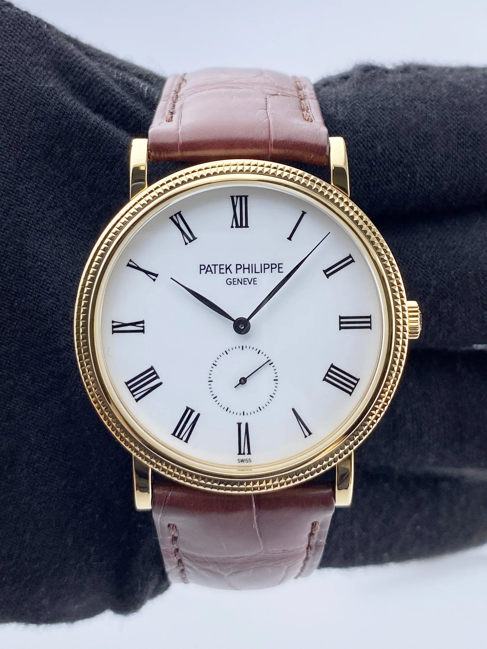 Patek Philippe Calatrava 5119J 18K Yellow Gold Mens Watch